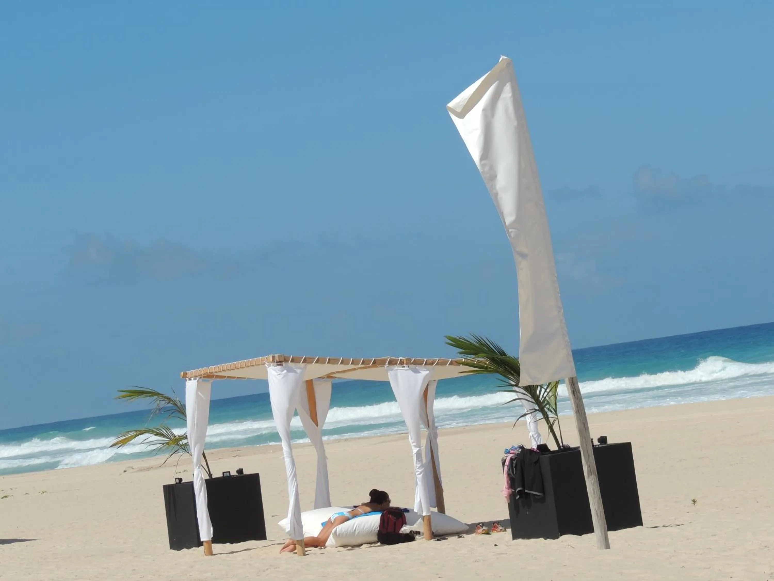 Beach in Hotel Ecolodge Riake Resort & Villa