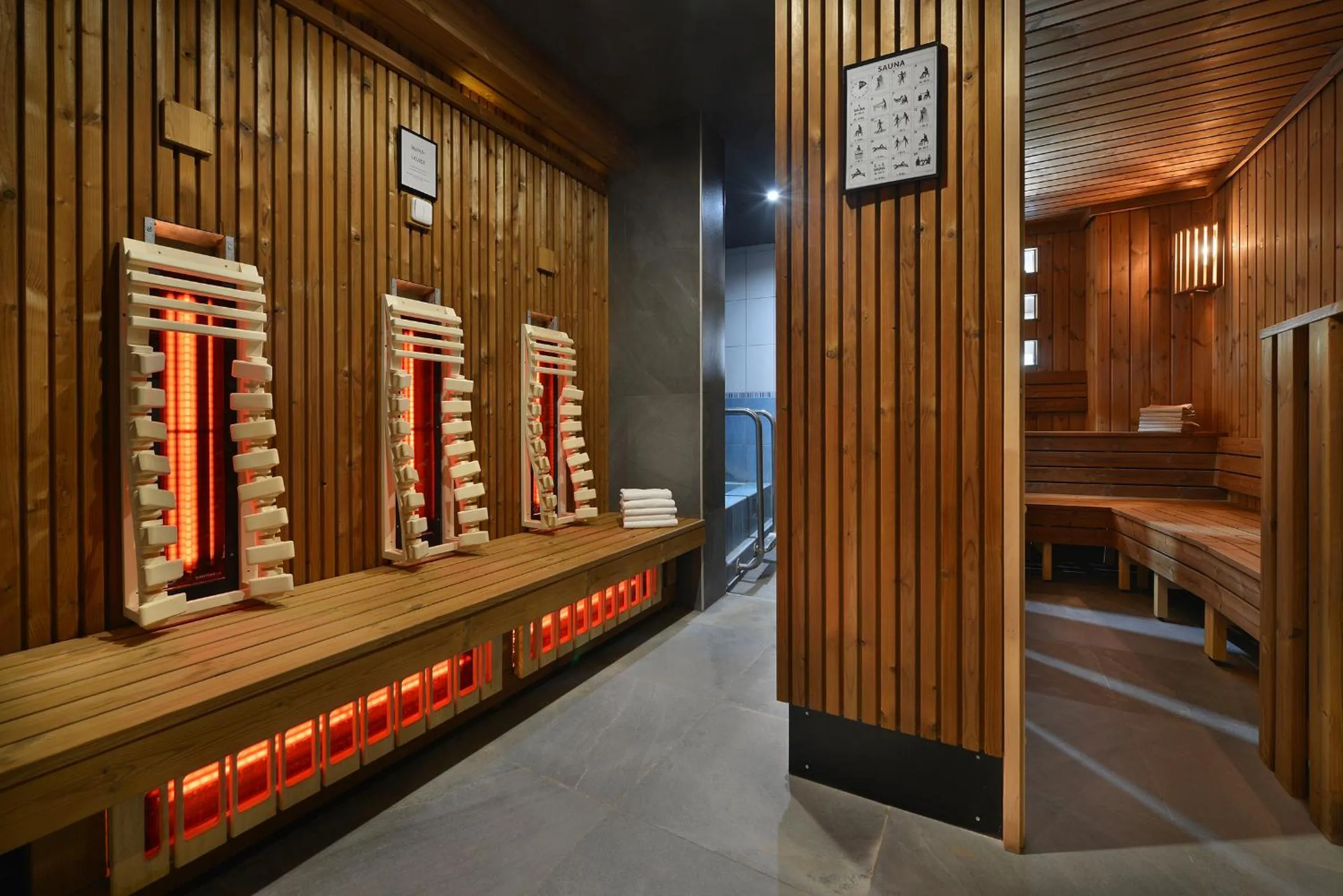 Sauna in Chateau Loucen Garden Retreat