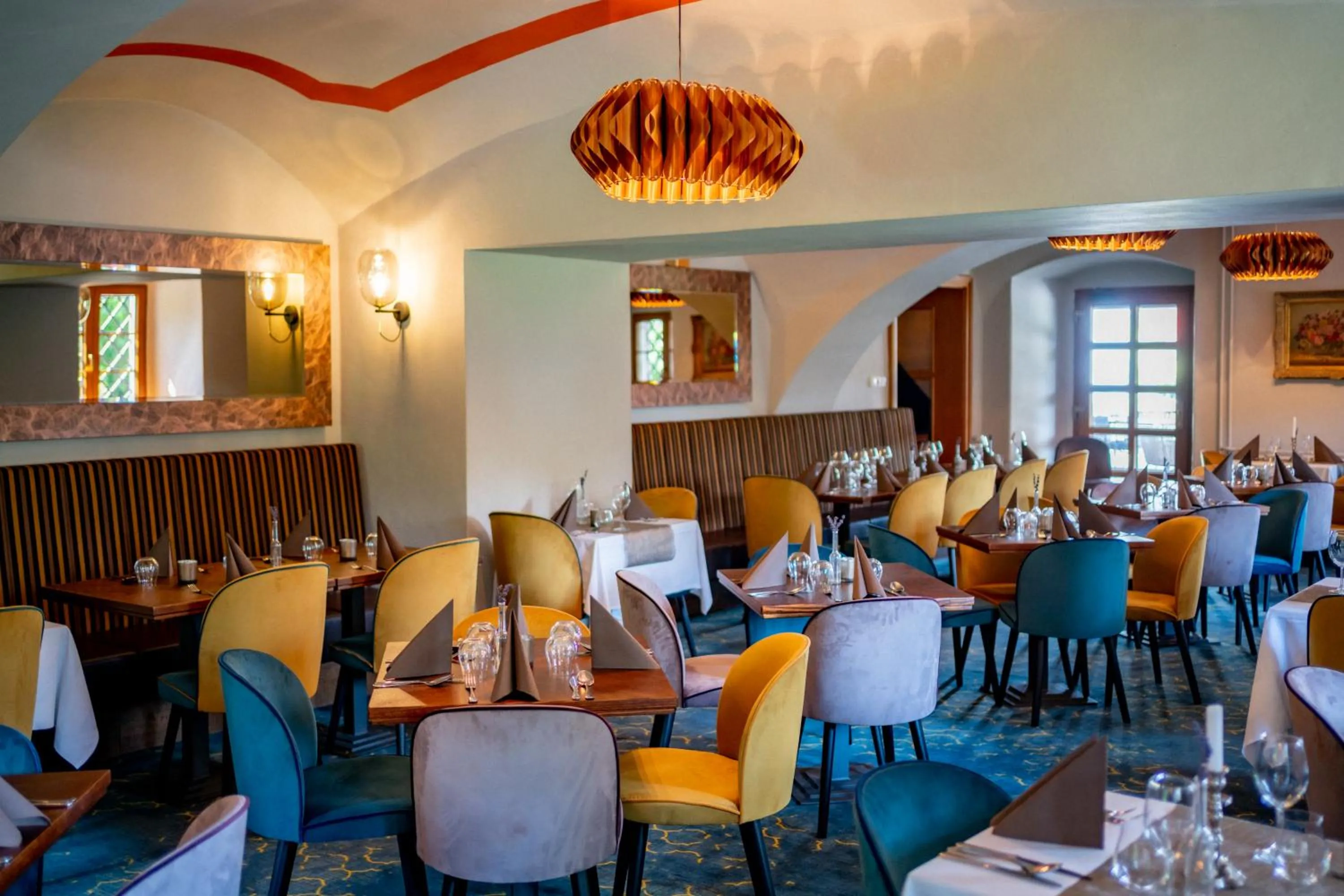 Restaurant/places to eat in Chateau Loucen Garden Retreat