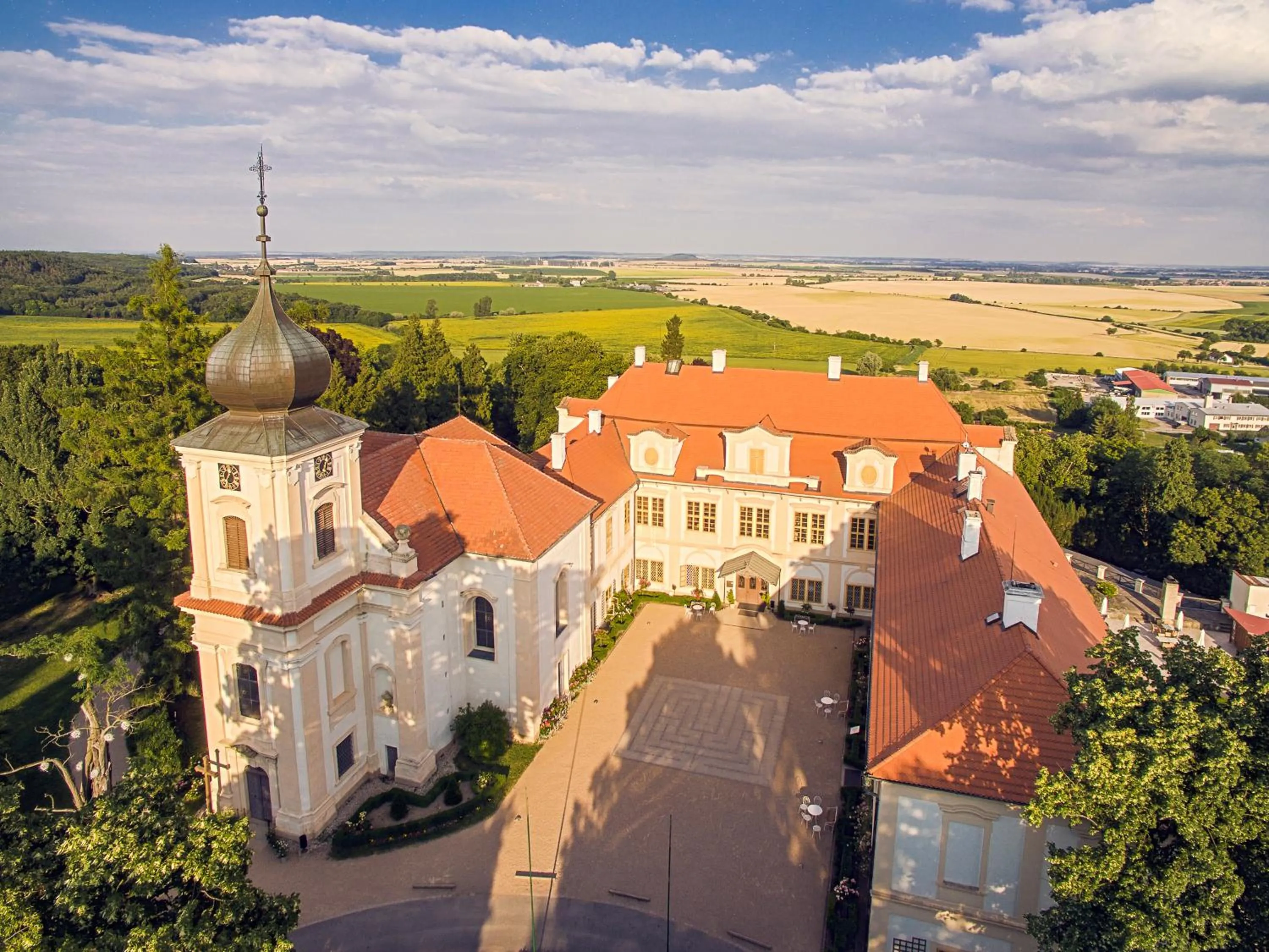 Chateau Loucen Garden Retreat