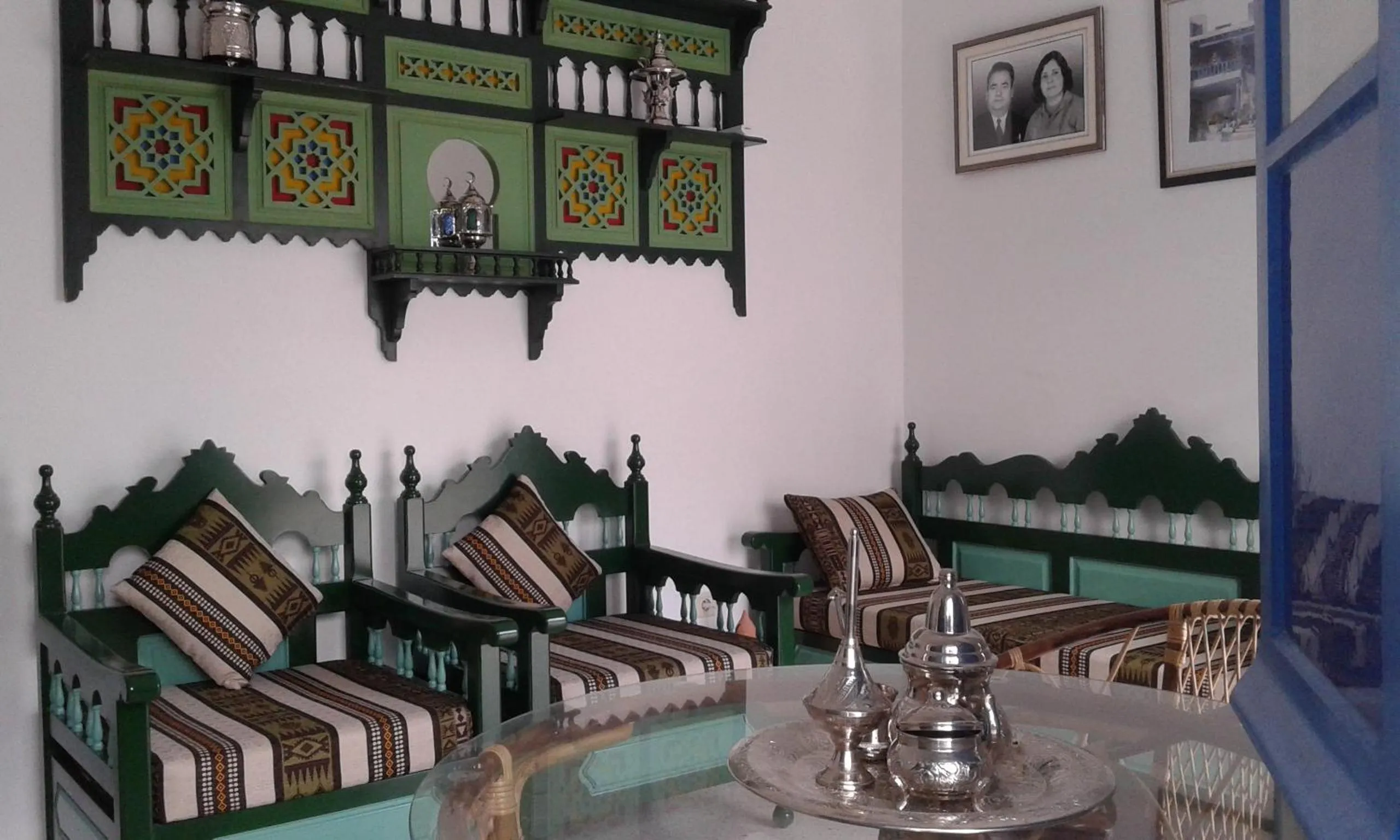 Communal lounge/ TV room in Dar El Goulli