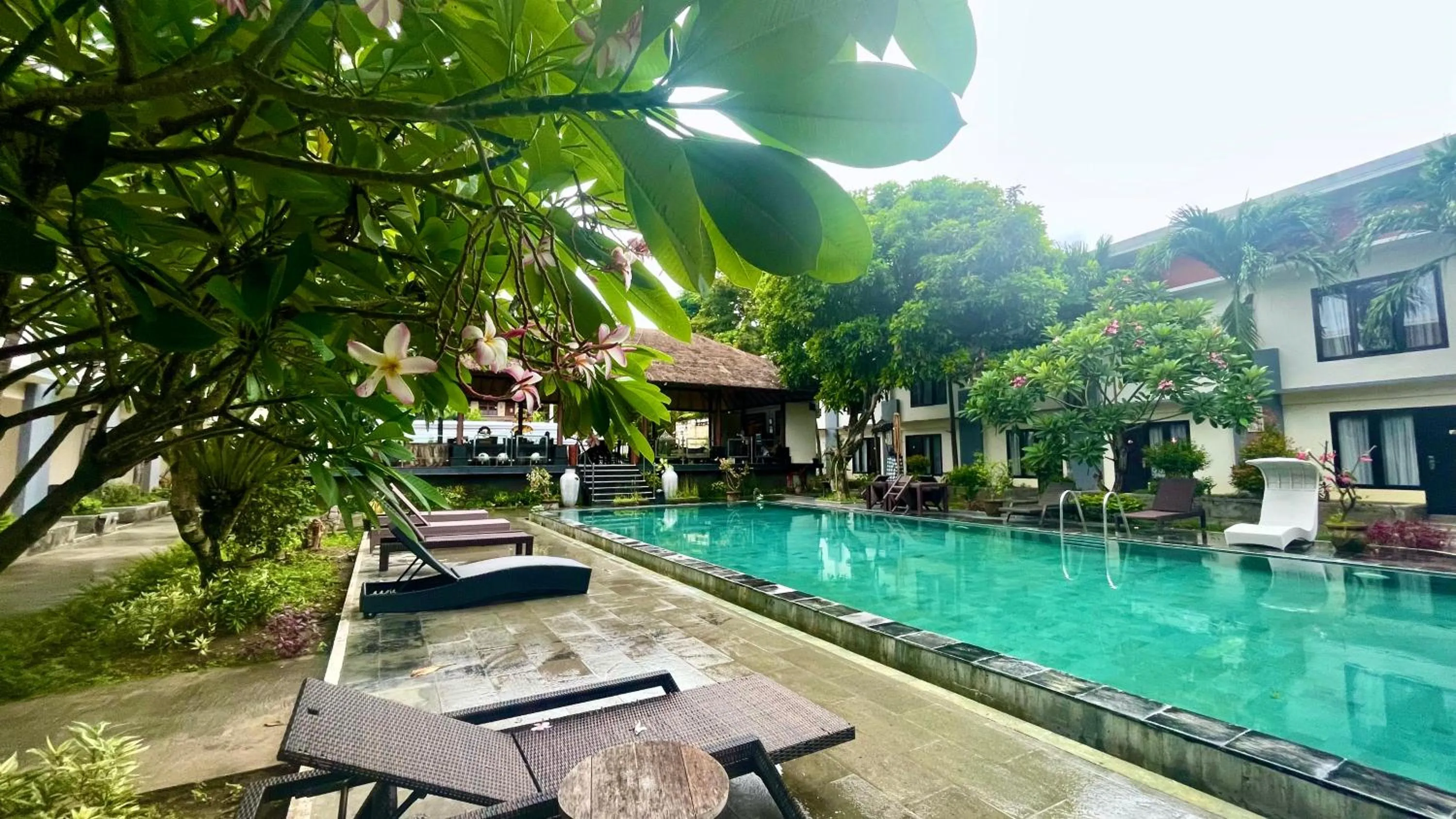 Swimming Pool in Ozz Hotel Kuta Bali