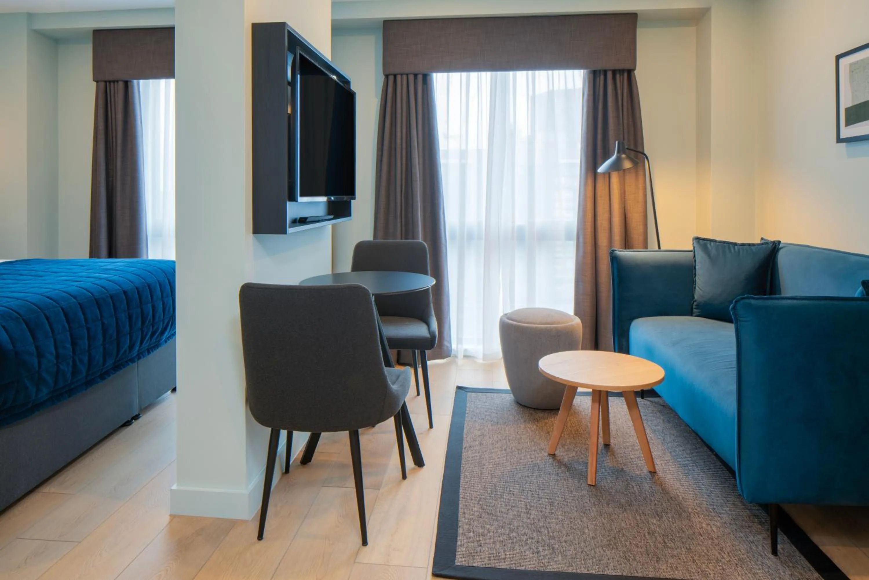 Living room, Bed in Aparthotel Birmingham