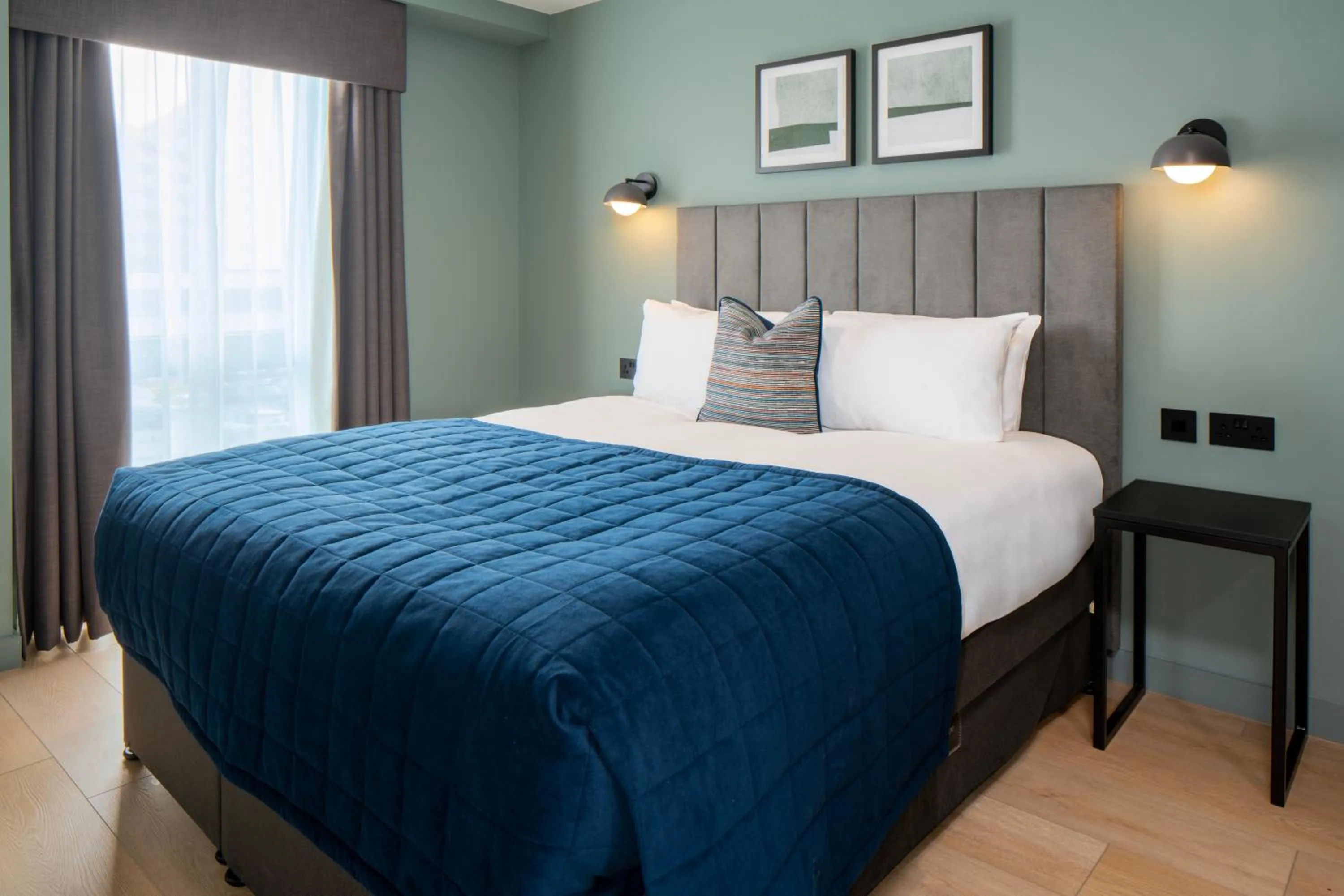 Bed in Aparthotel Birmingham