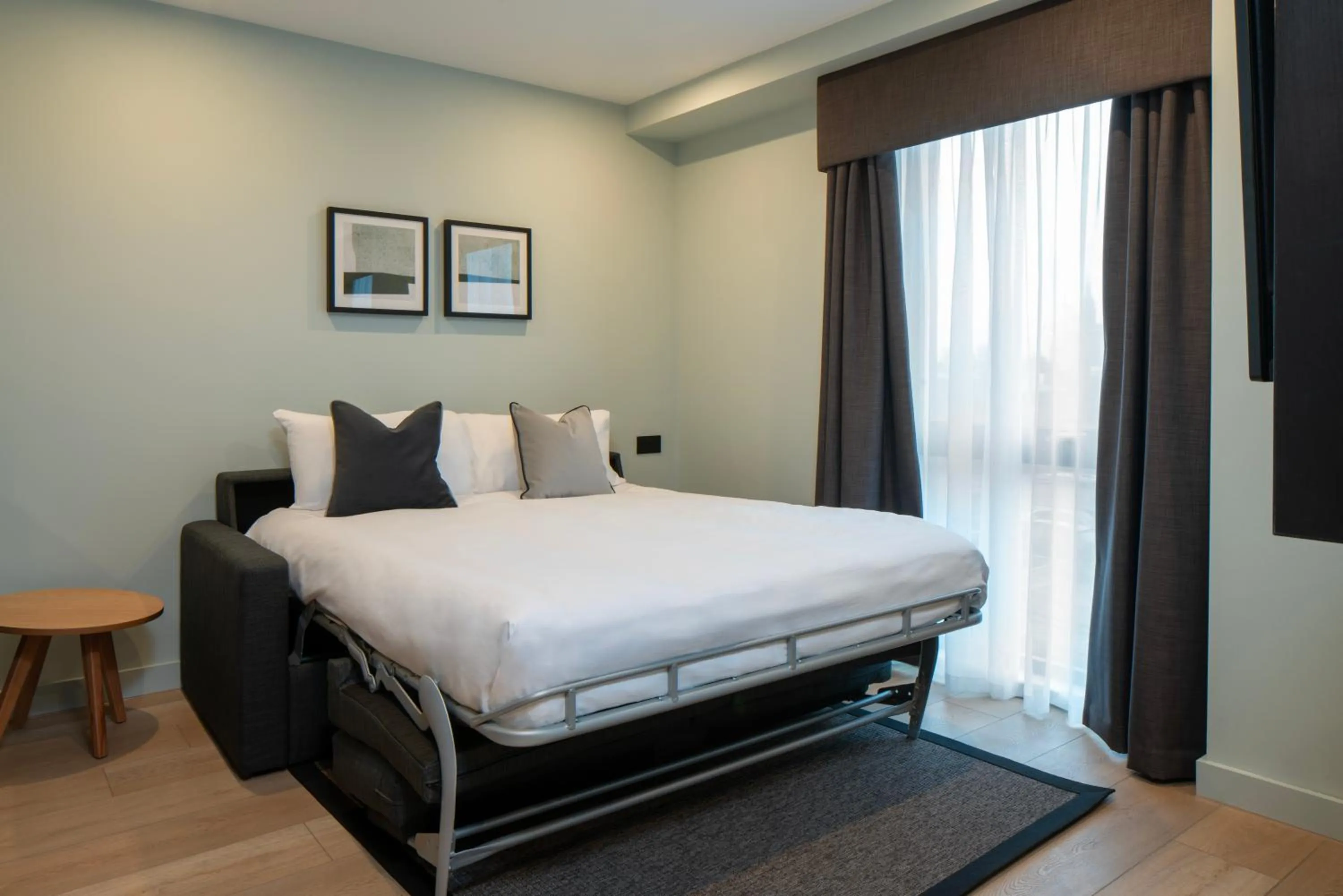 Bed in Aparthotel Birmingham