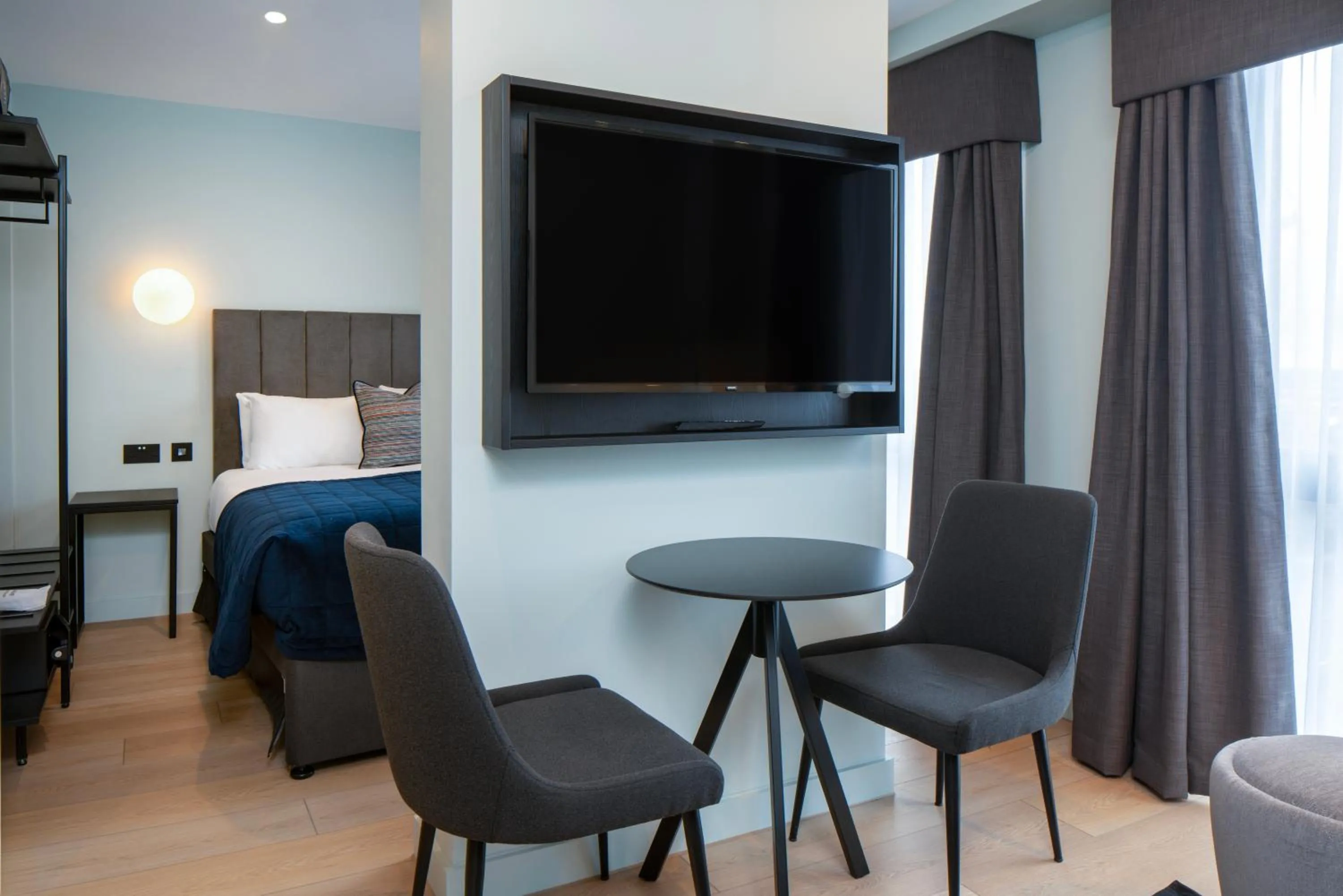 TV and multimedia, Bed in Aparthotel Birmingham