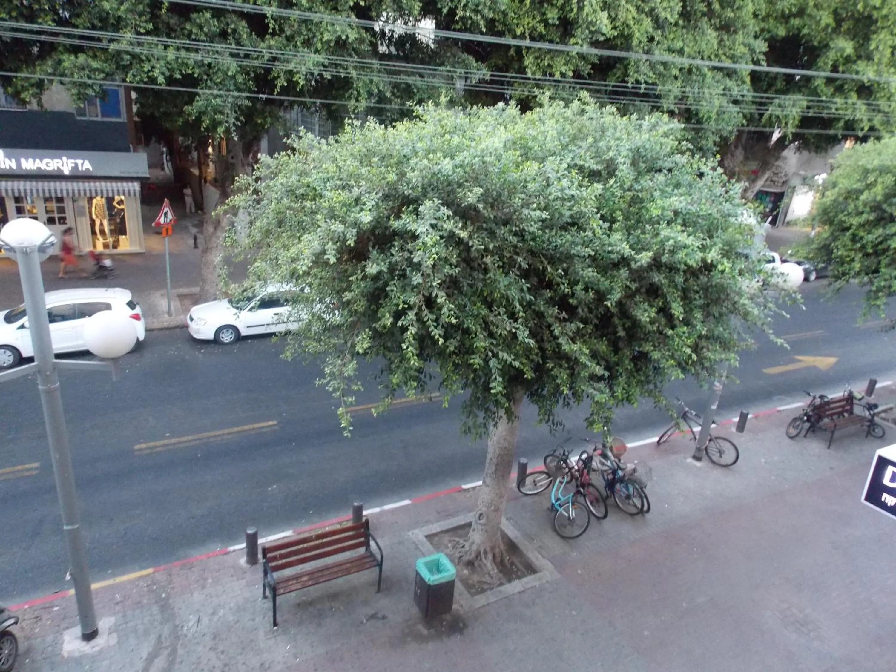 Street view in Dizengoff Inn Apartments