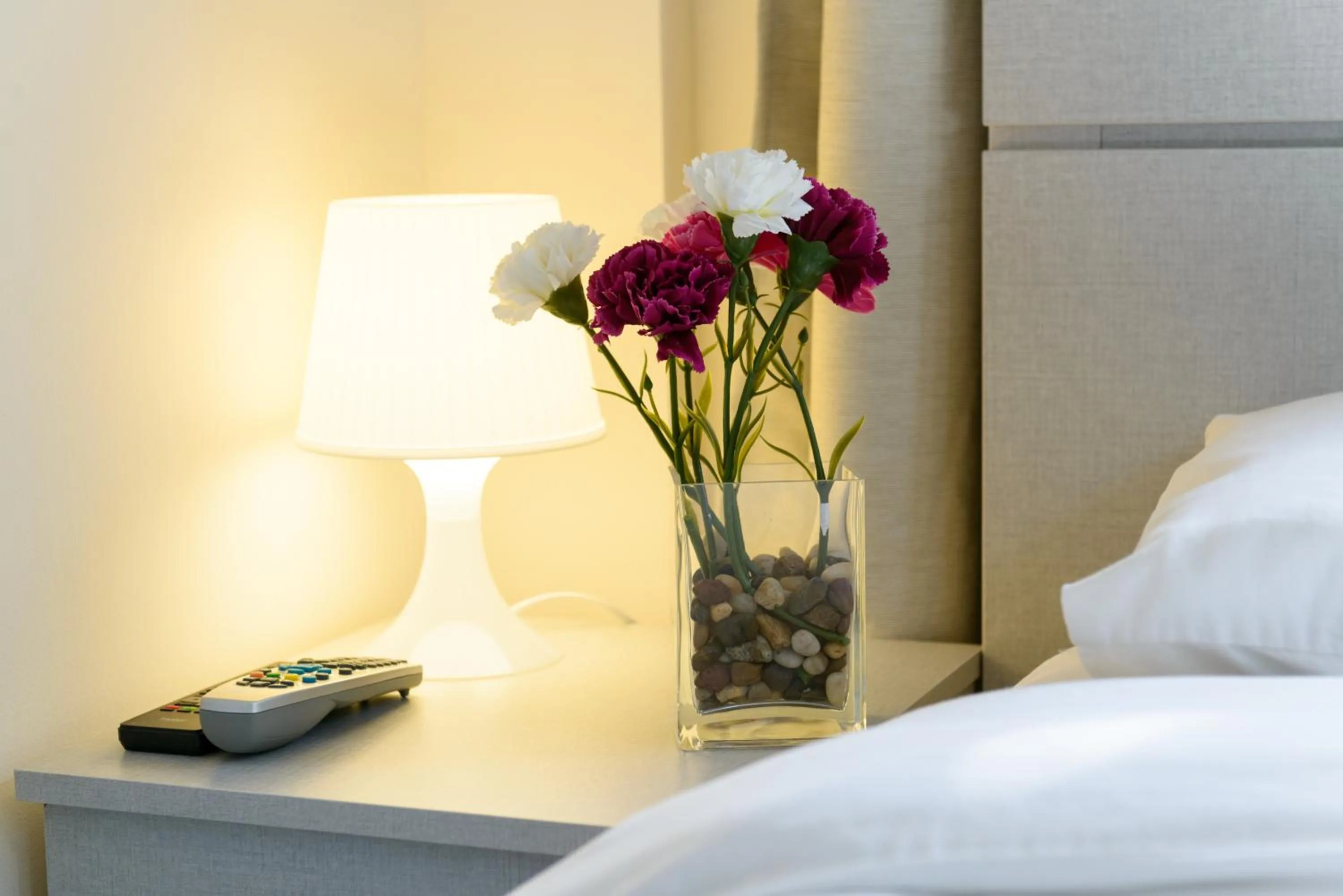 Bed in Dizengoff Inn Apartments