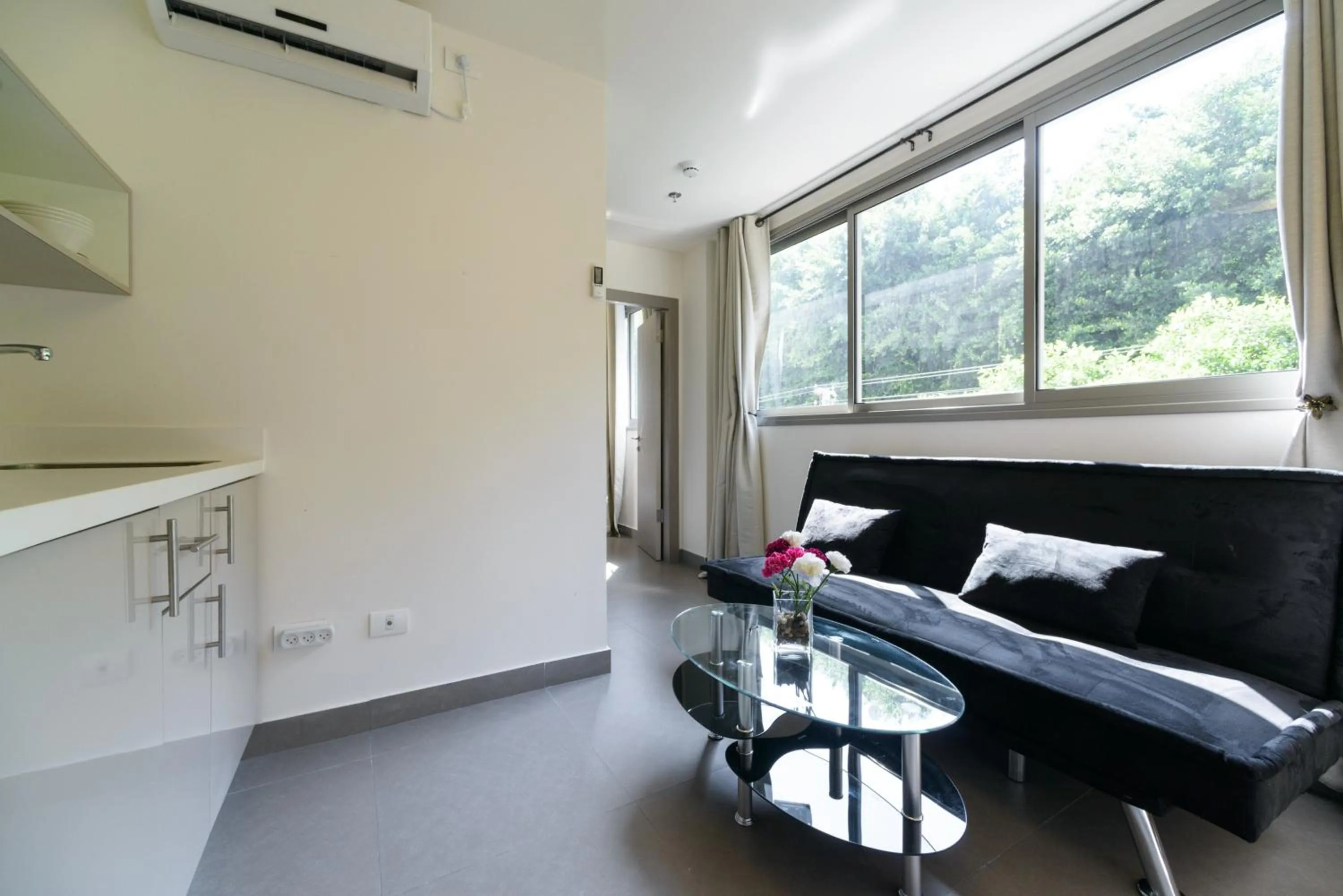 Dizengoff Inn Apartments