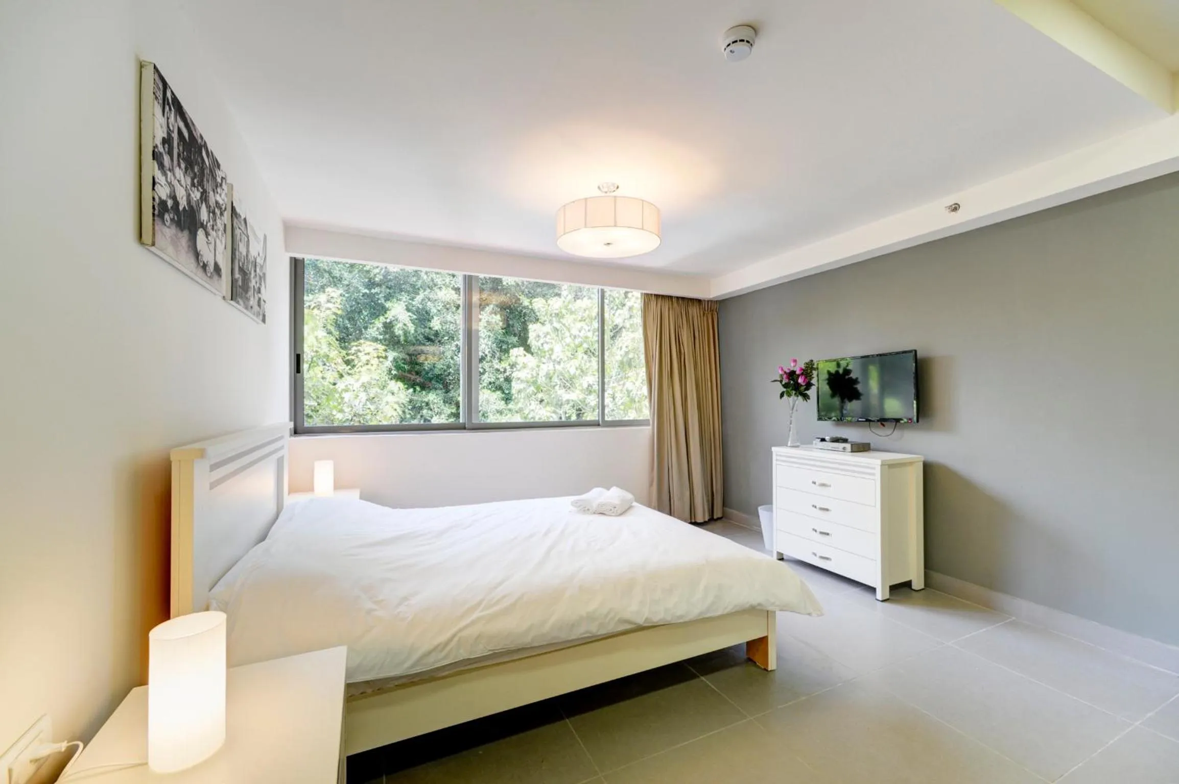 Day, Bed in Dizengoff Inn Apartments