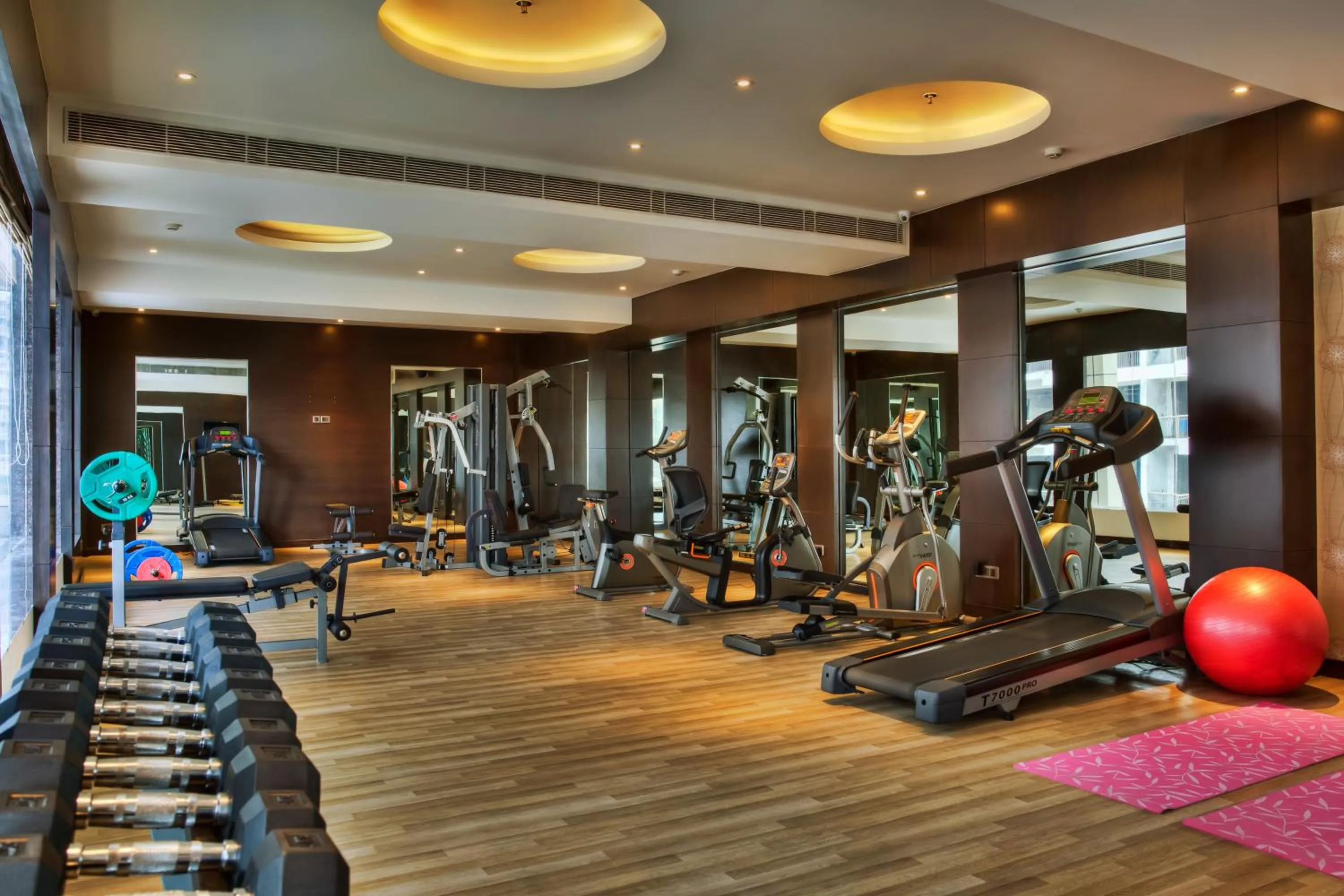 Fitness centre/facilities in Golden Tulip Bhiwadi