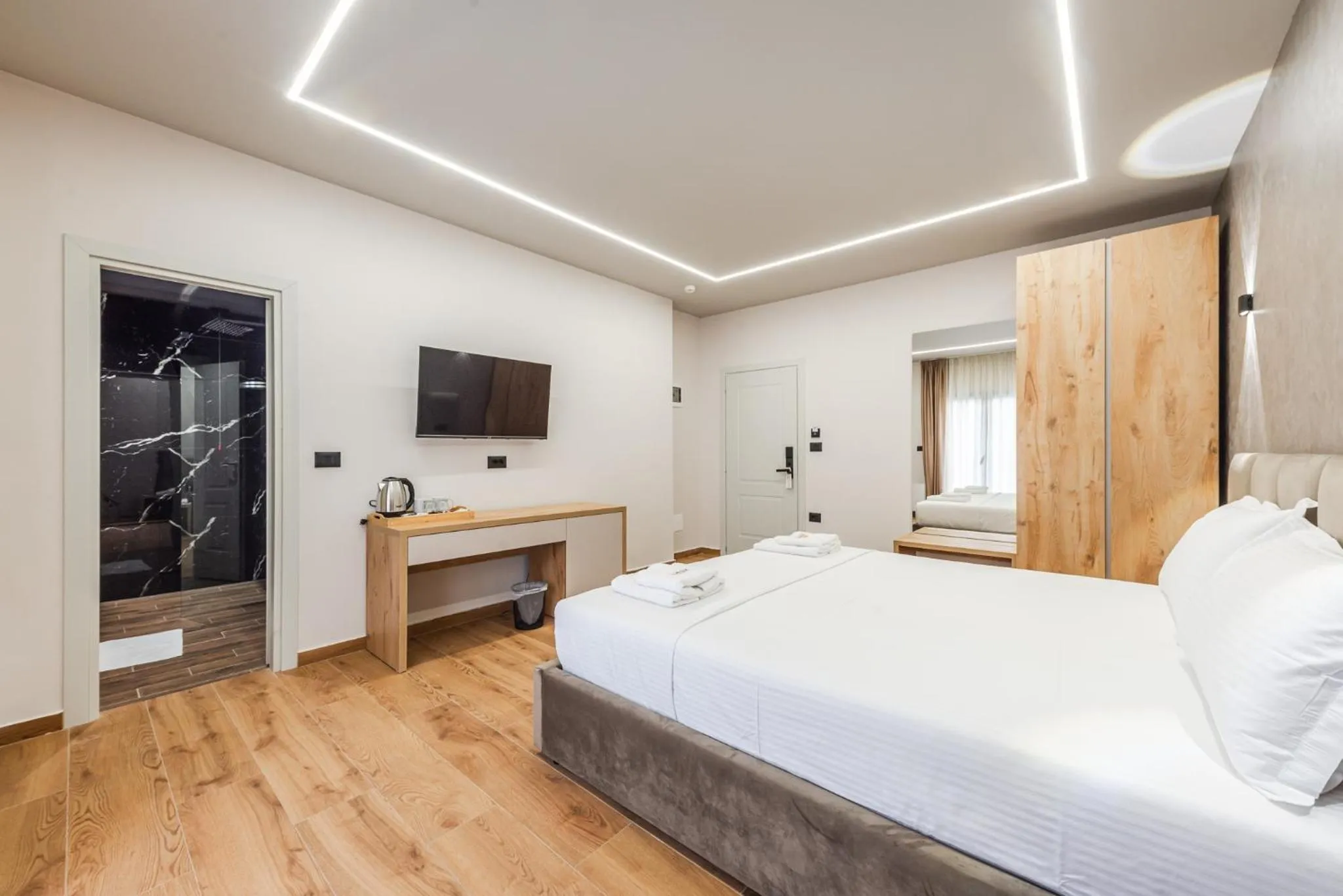 Bed in Relax Inn Hotel Durres