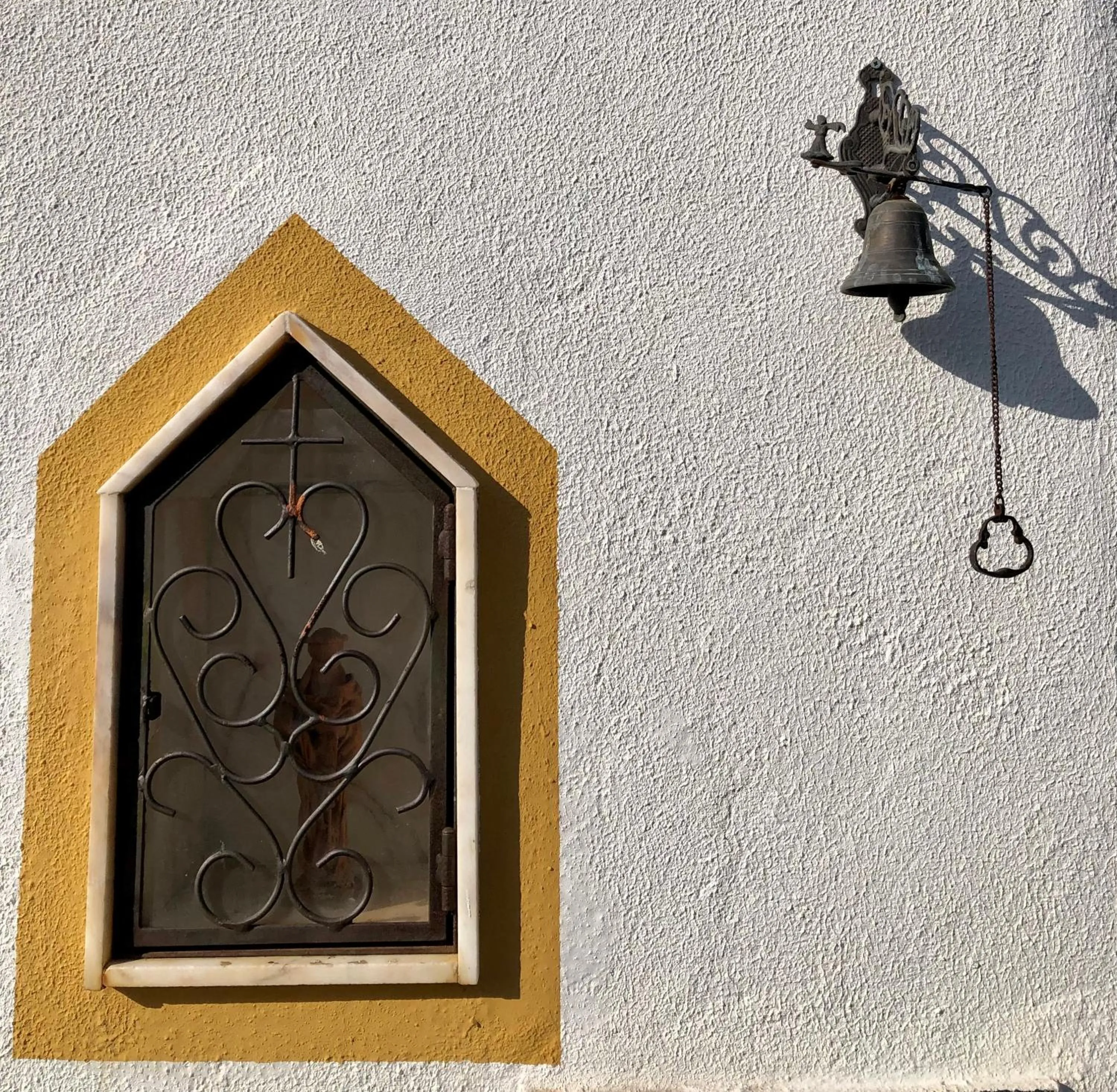 Property building in House Of The Three Marias