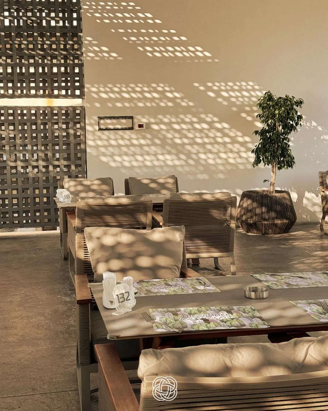 Restaurant/places to eat in WhiteLace Resort