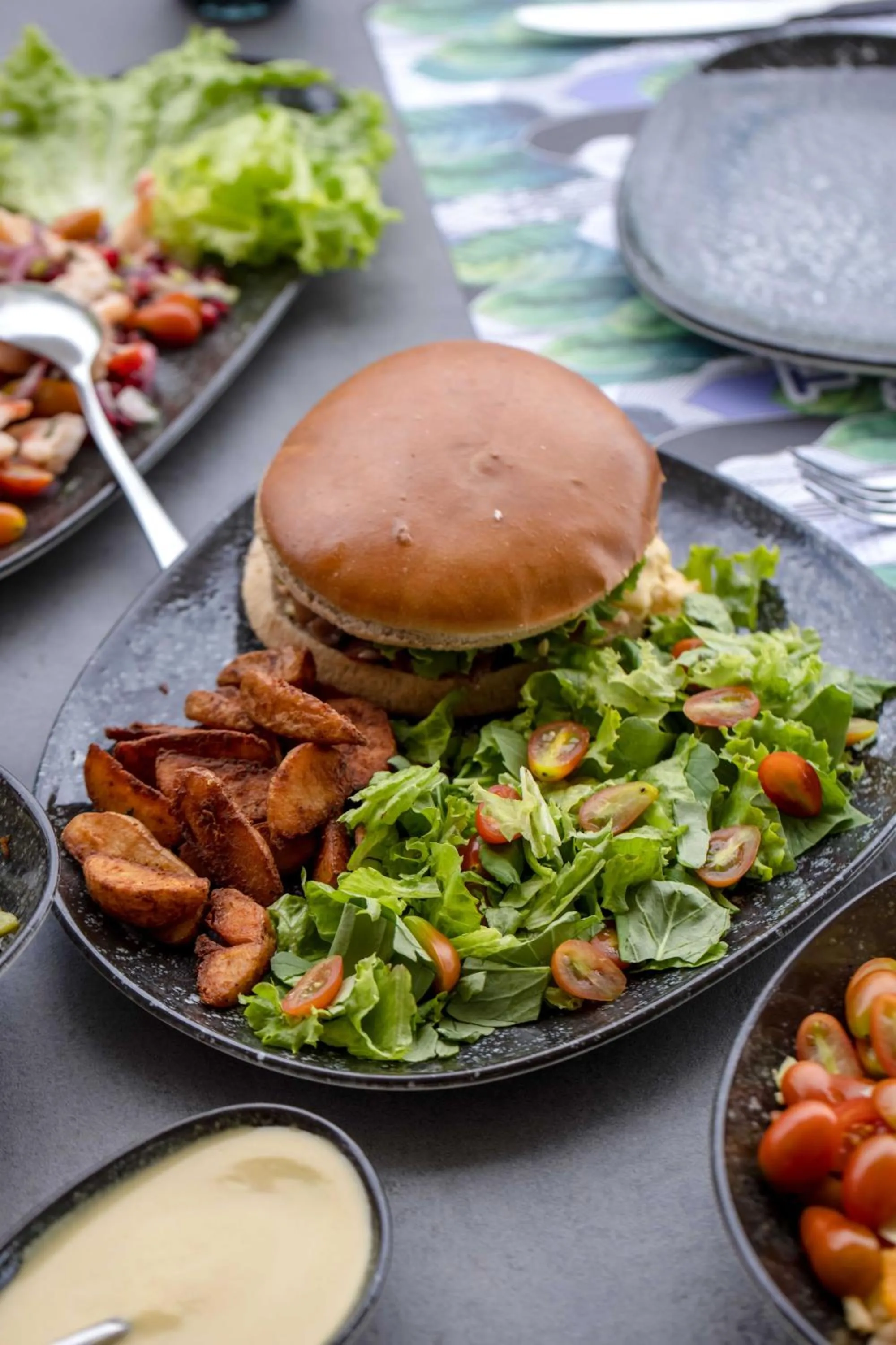 Restaurant/places to eat in WhiteLace Resort