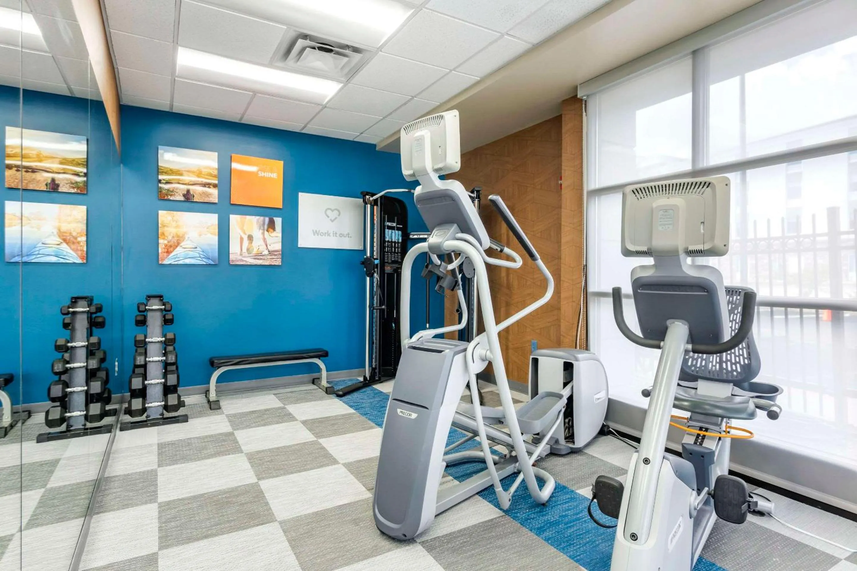Fitness centre/facilities in MainStay Suites Ocean City West