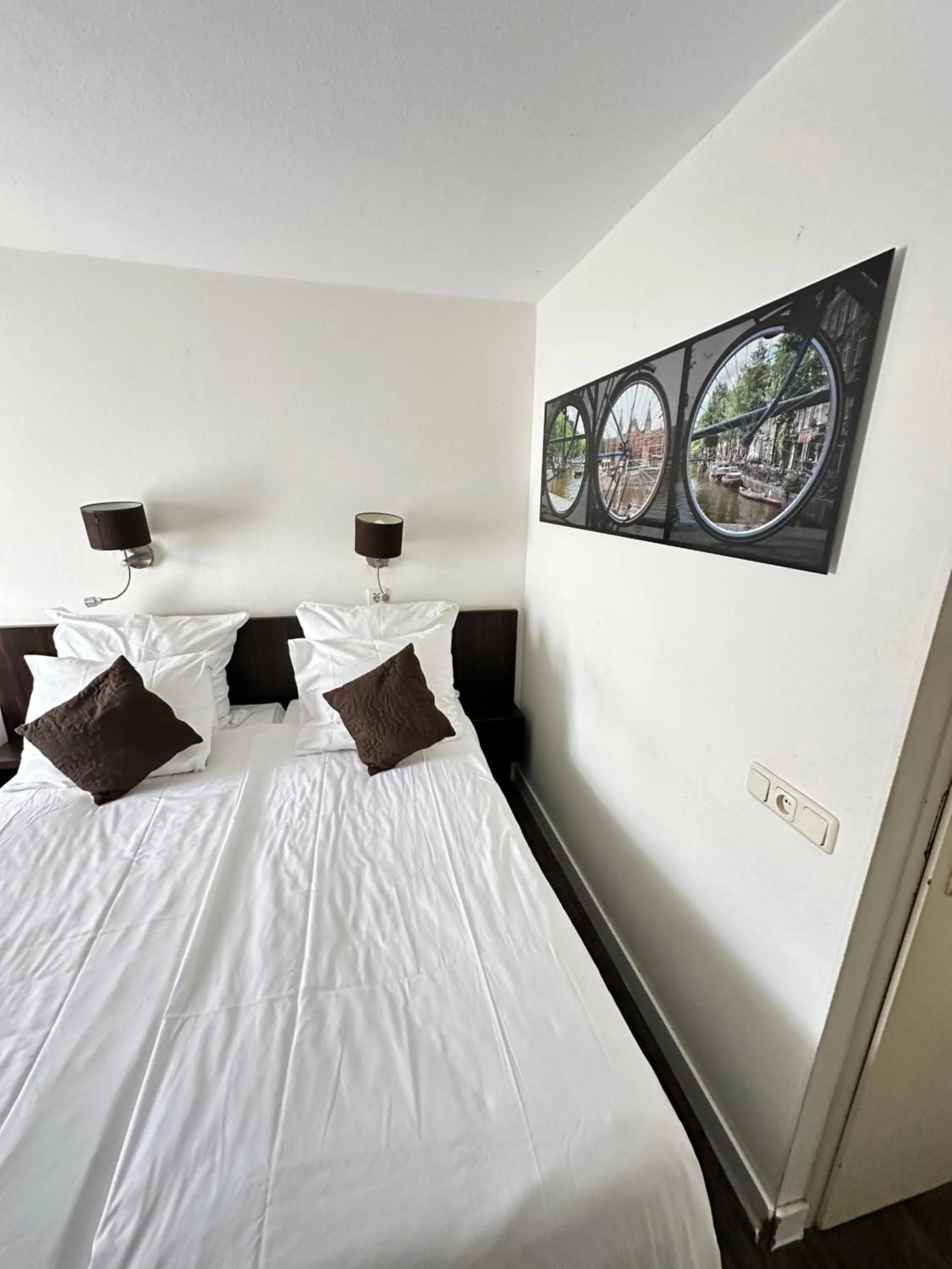 Property building, Bed in Prinsengracht Hotel