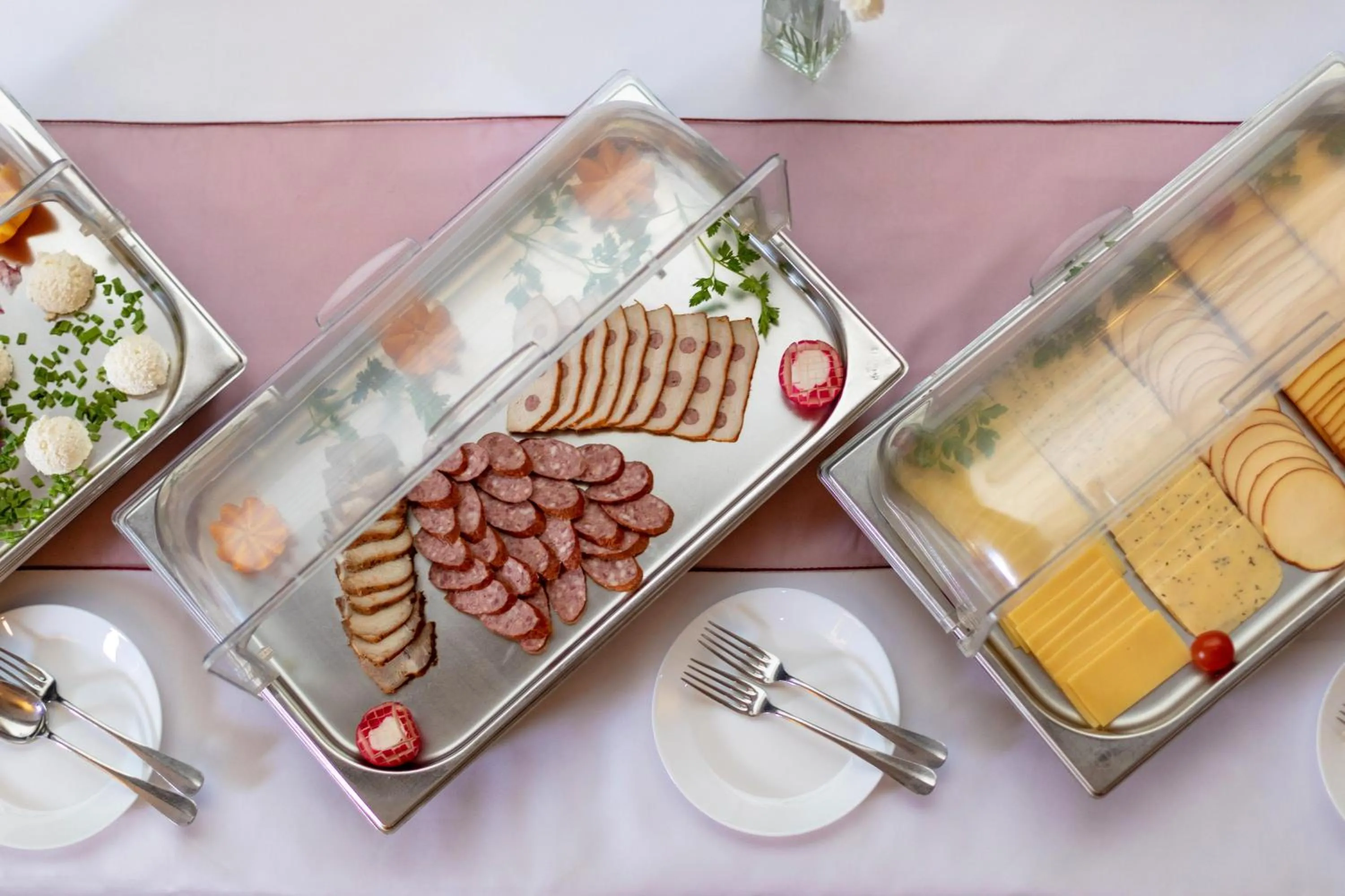 Restaurant/places to eat in Hotel Gromada