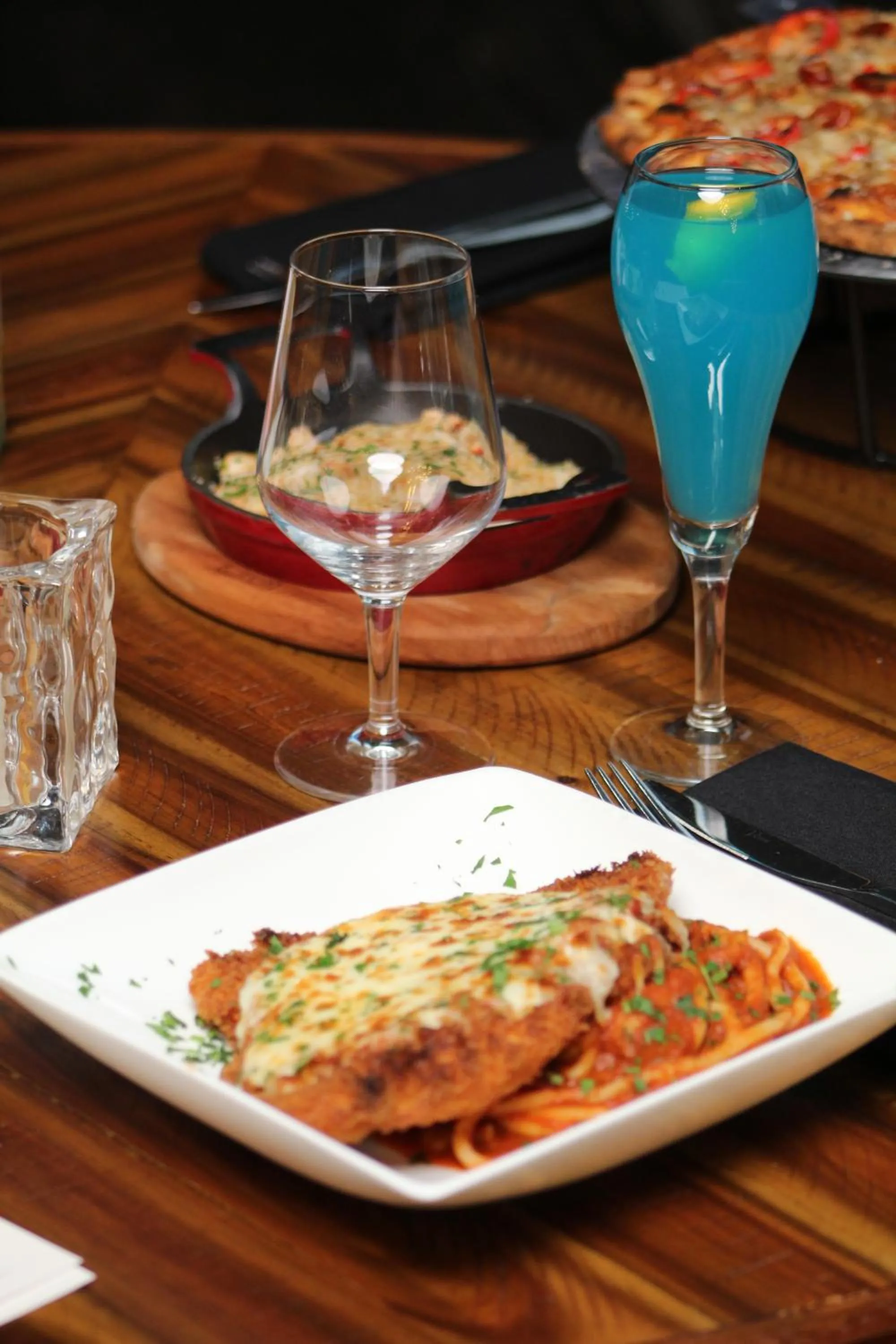 Food and drinks in Metropolitan at The 9, Autograph Collection