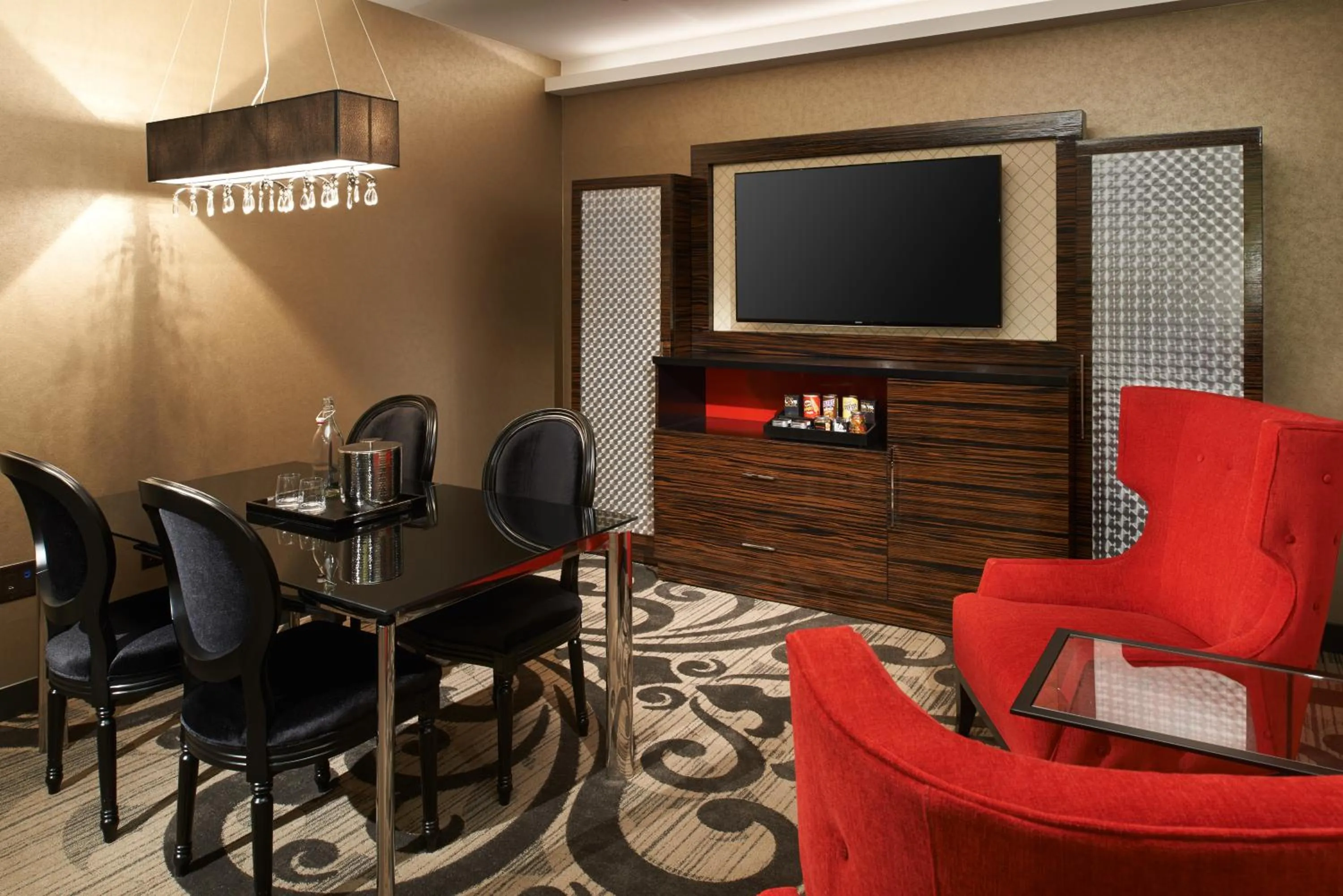 TV and multimedia in Metropolitan at The 9, Autograph Collection