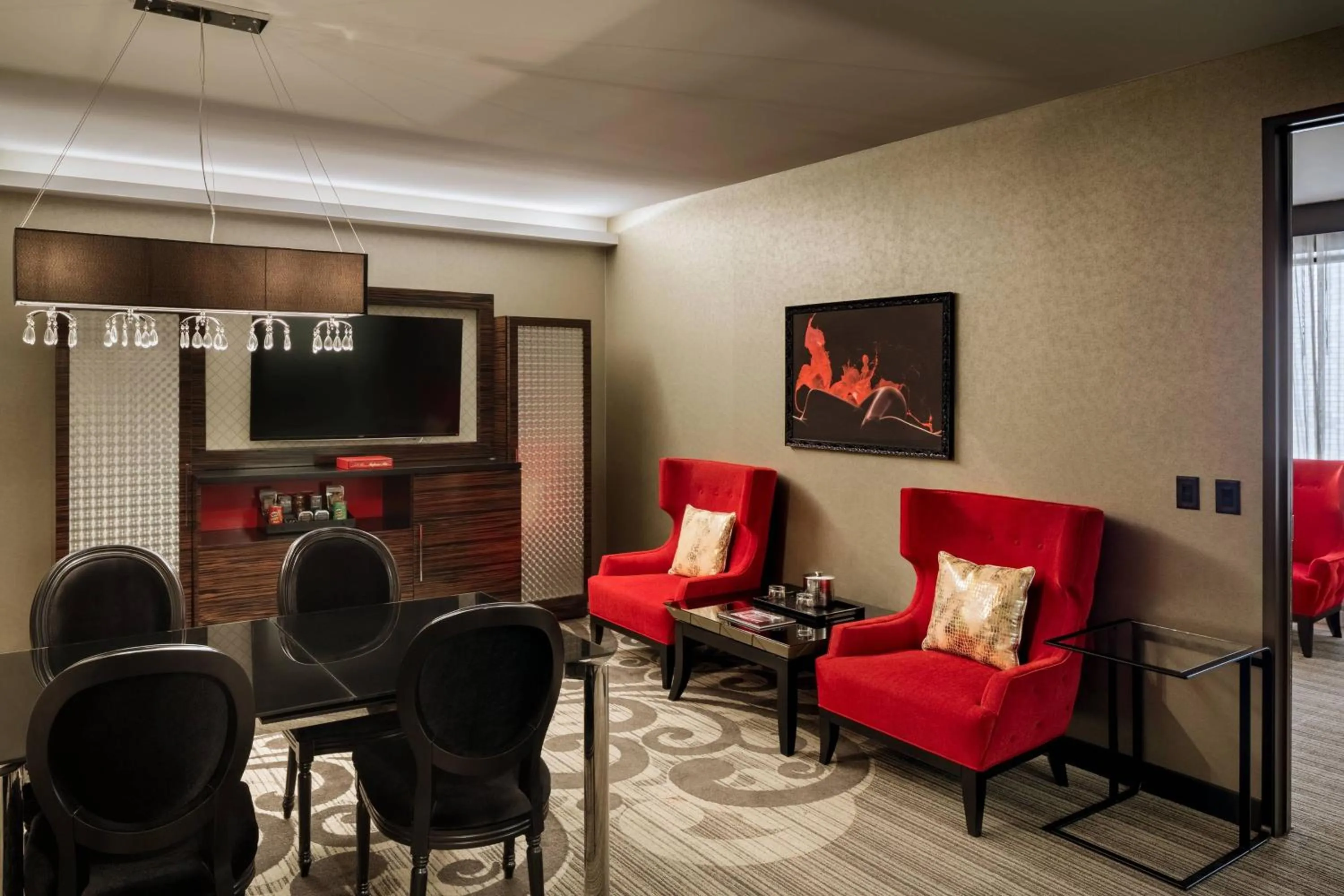 Photo of the whole room in Metropolitan at The 9, Autograph Collection