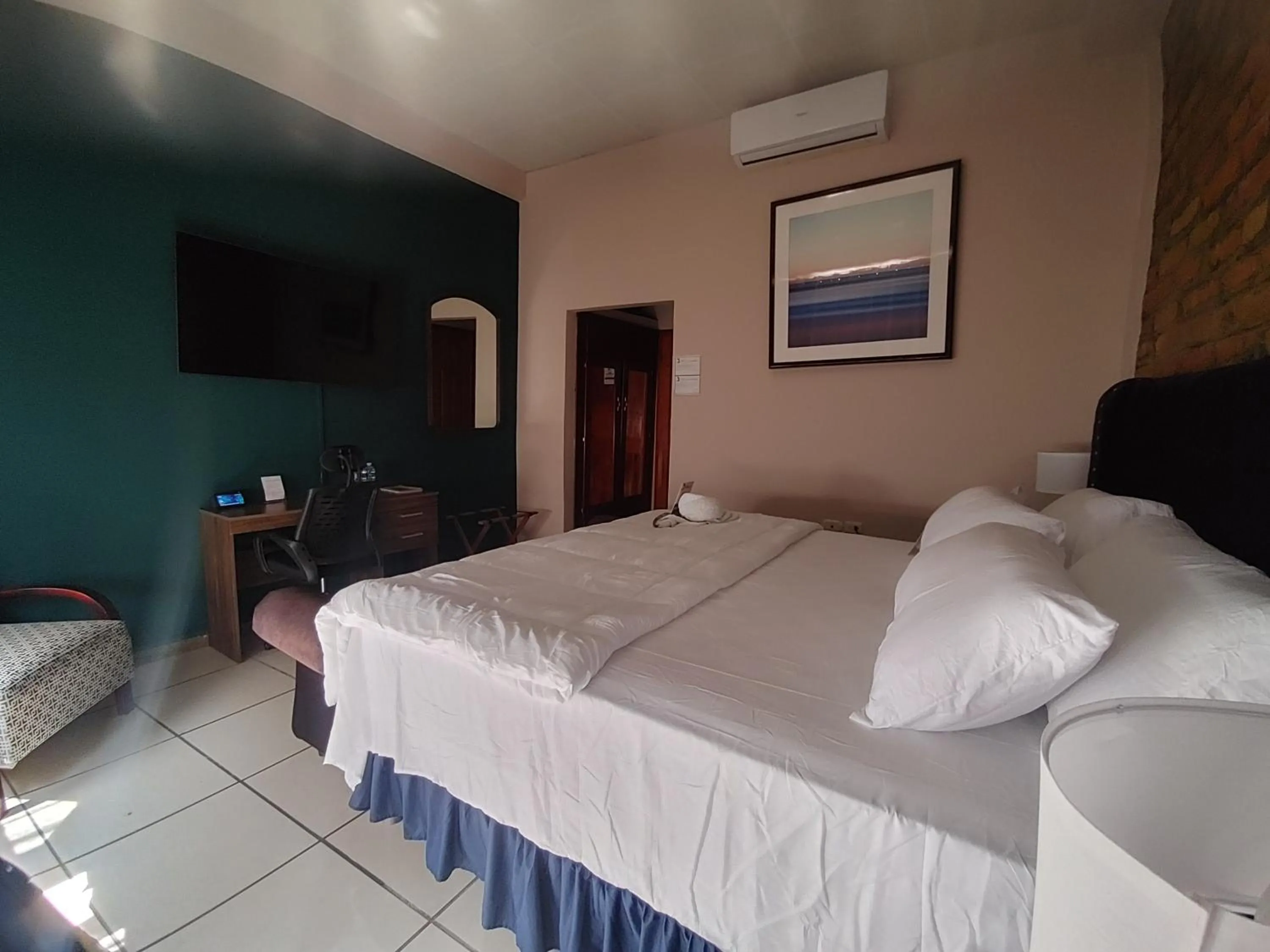 Bed in Hotel El Campanario