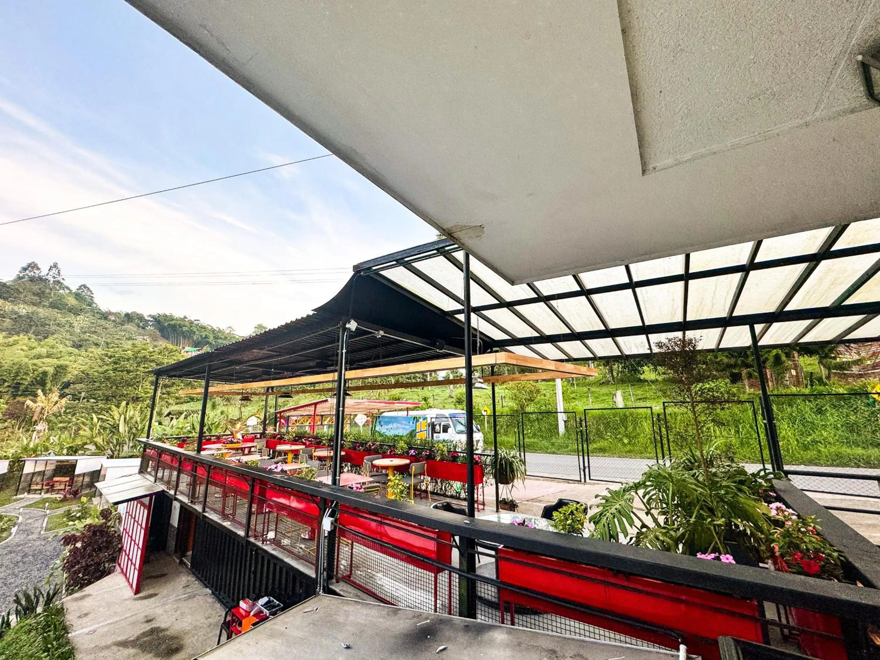 Restaurant/places to eat in Tierra Maravilla