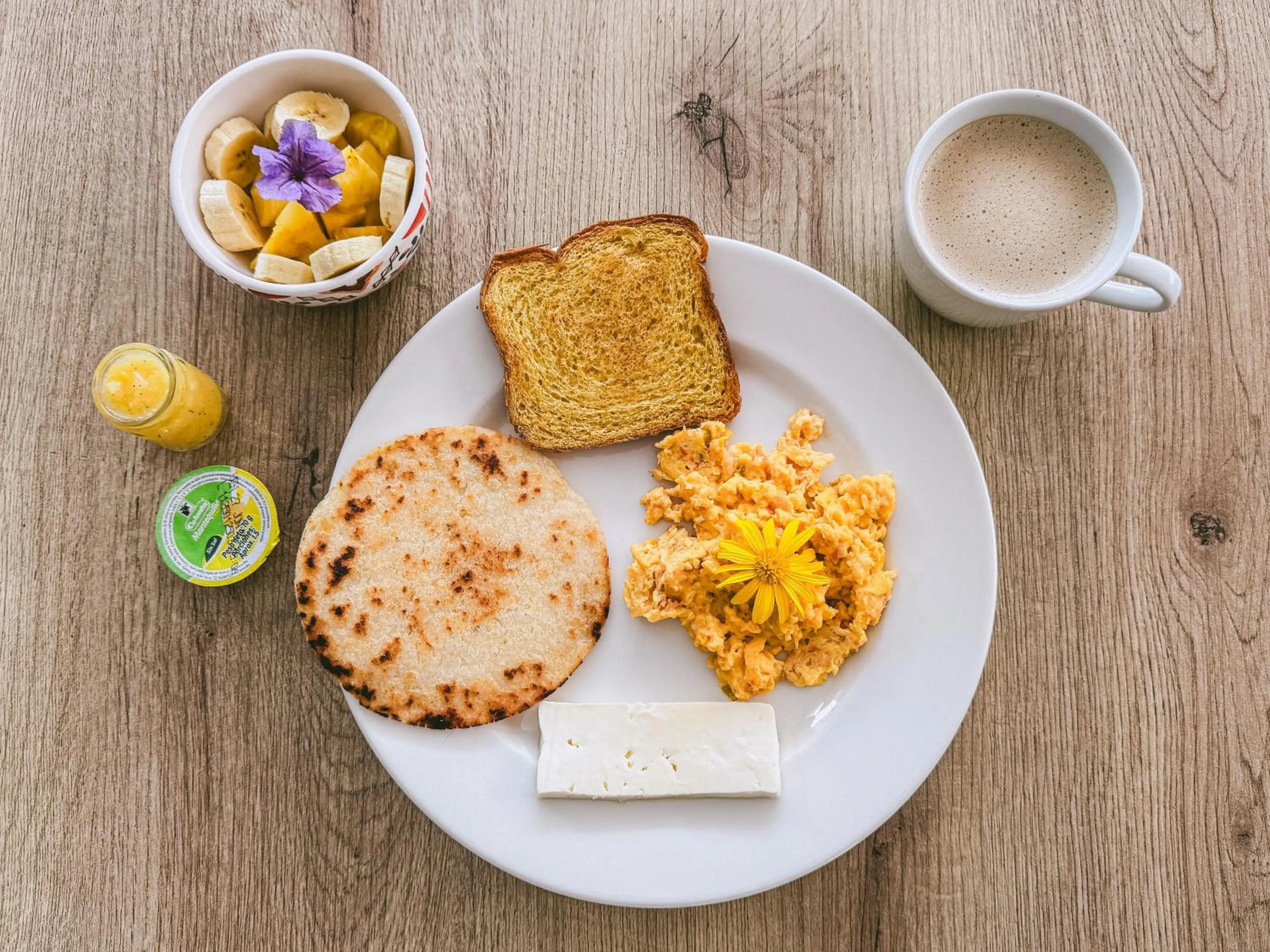 Breakfast in Tierra Maravilla