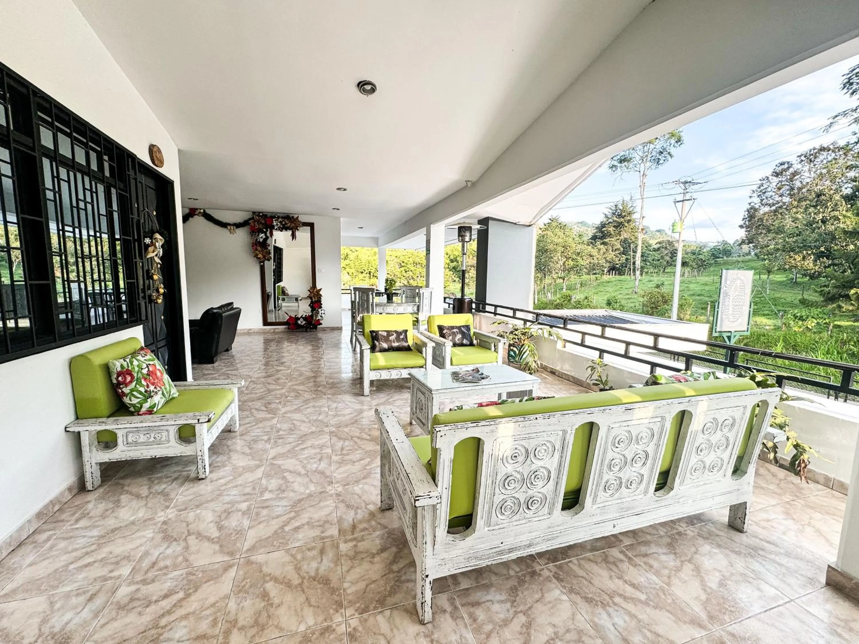 Day in Tierra Maravilla