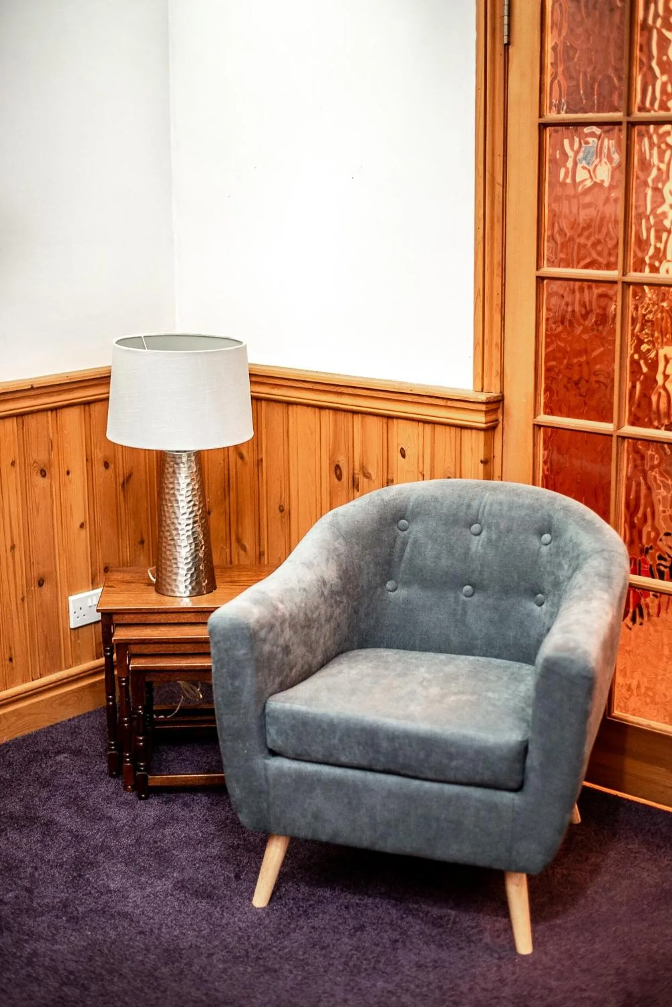 Seating area in Trivelles Waterhall Country Gatwick Hotel & airport parking