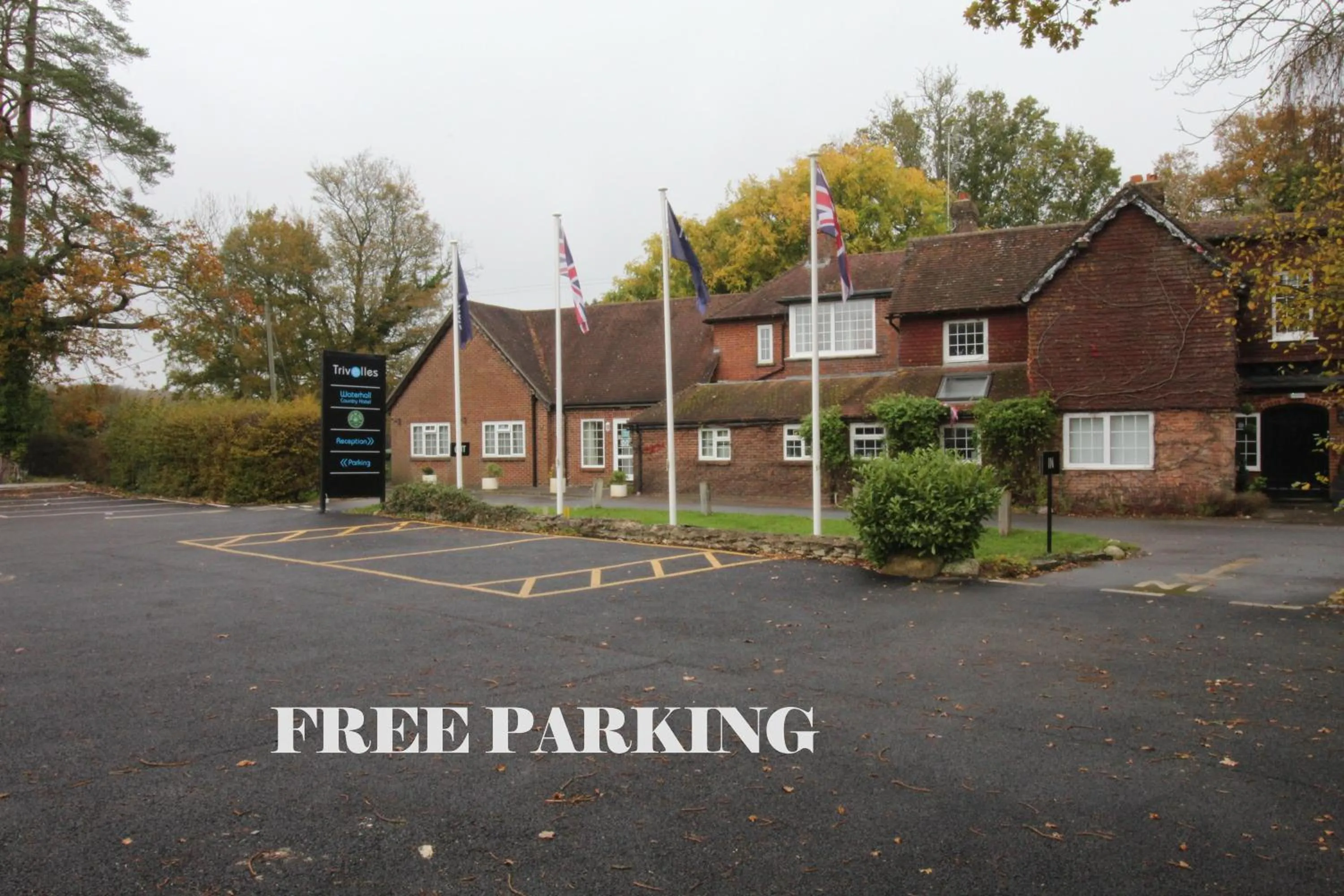 Trivelles Waterhall Country Gatwick Hotel & airport parking
