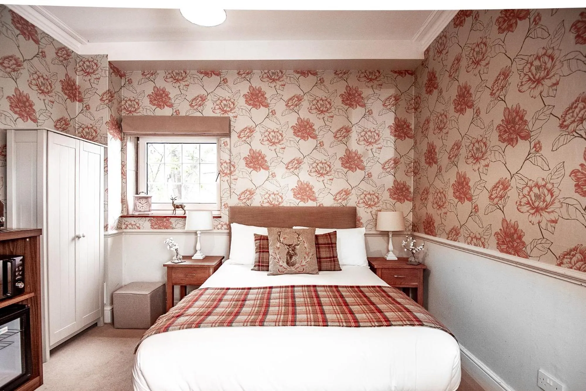 Photo of the whole room, Bed in Trivelles Waterhall Country Gatwick Hotel & airport parking