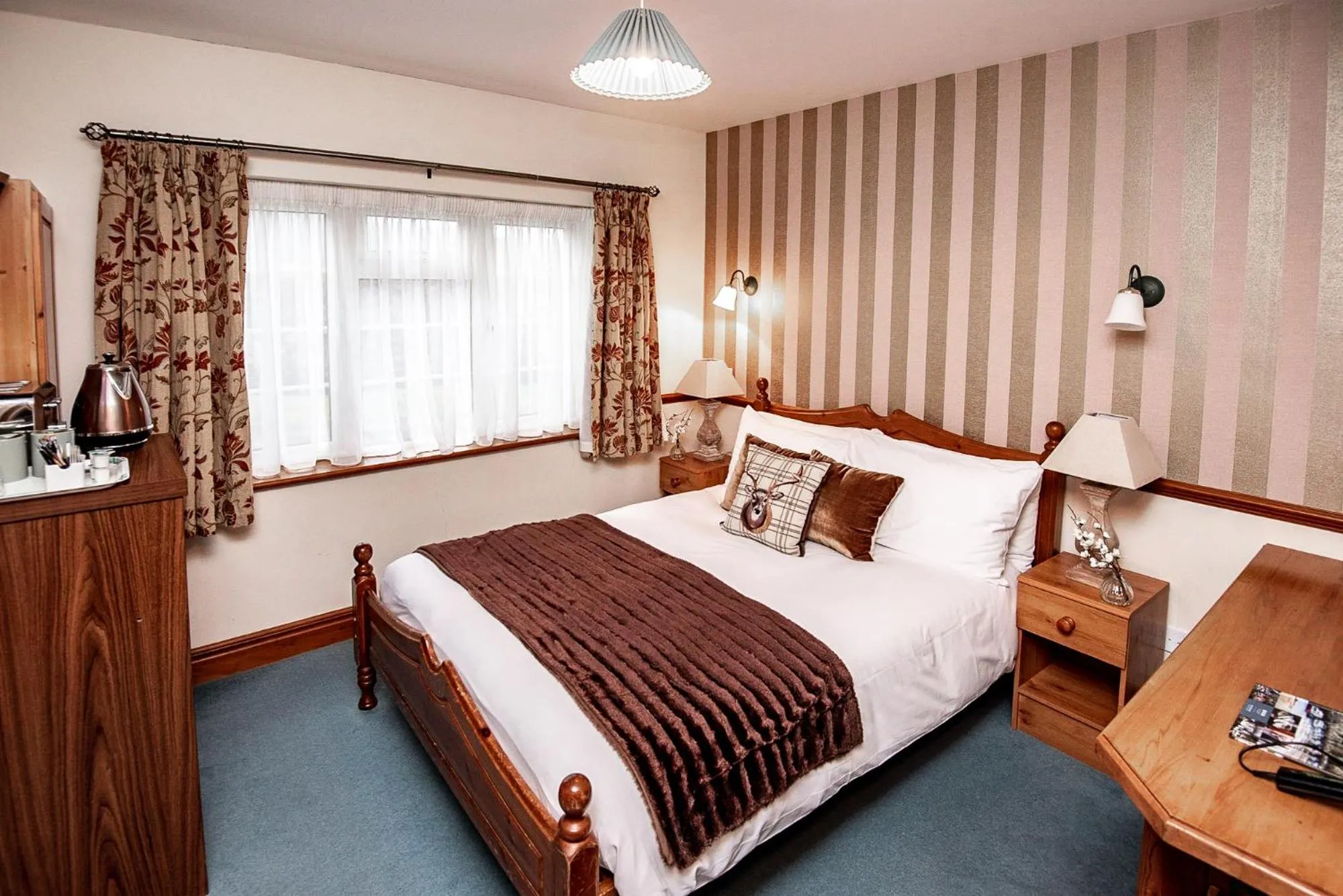 Photo of the whole room, Bed in Trivelles Waterhall Country Gatwick Hotel & airport parking