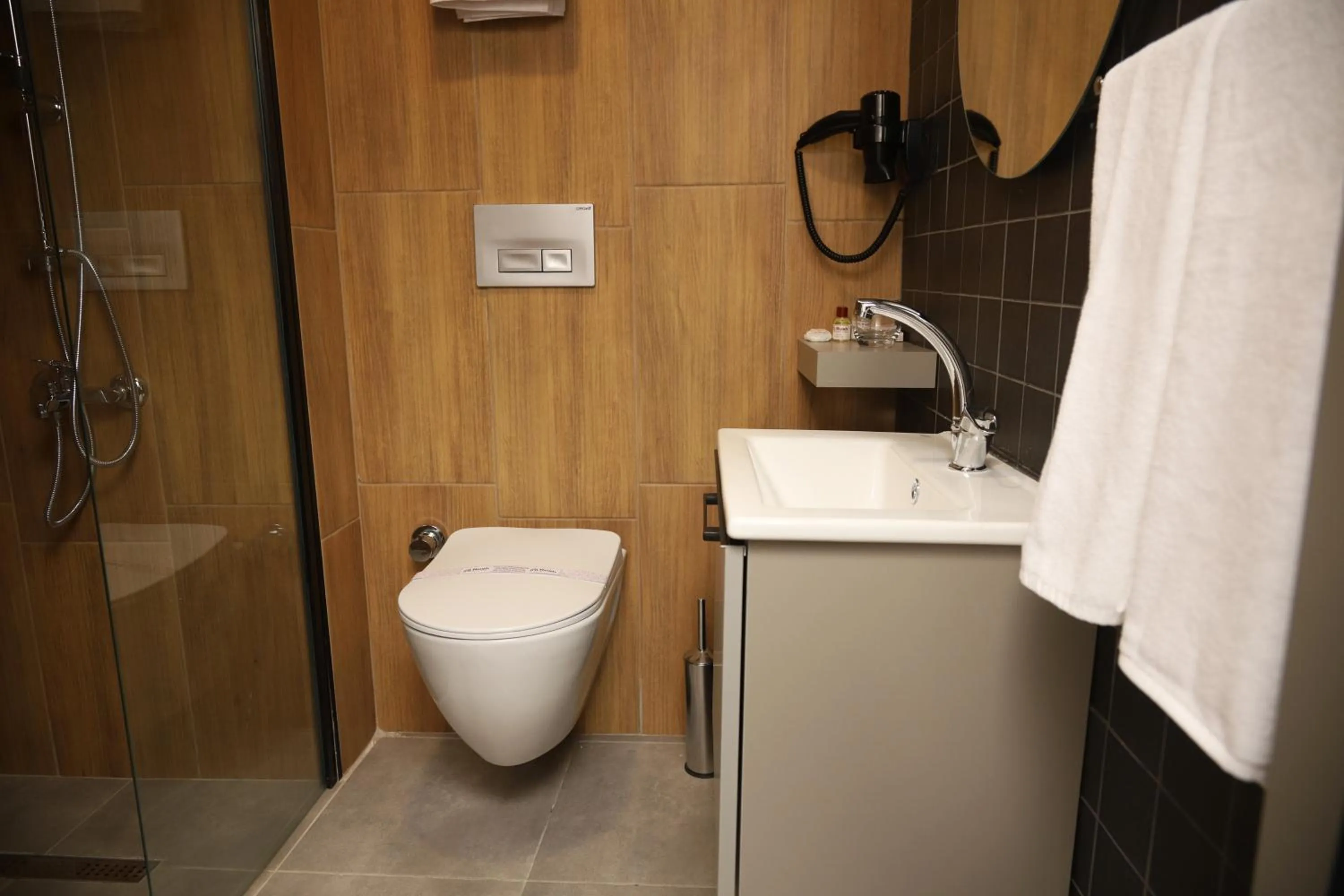 Toilet in Rush Hotel Tokat