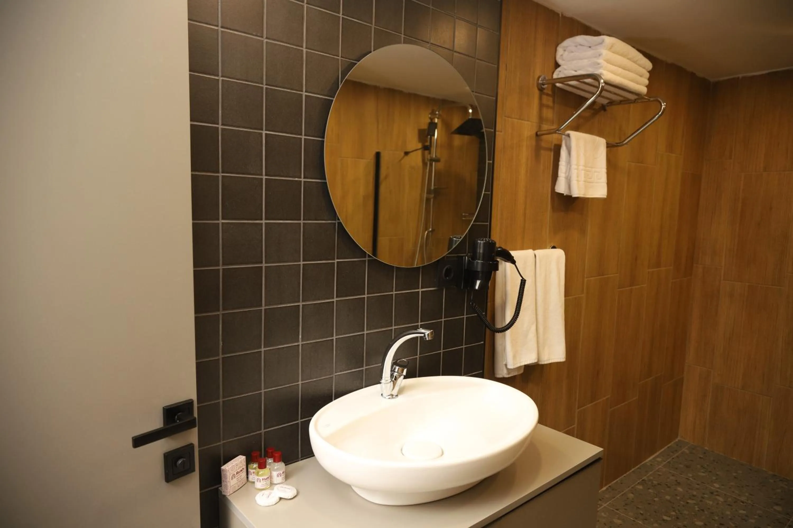 Shower in Rush Hotel Tokat