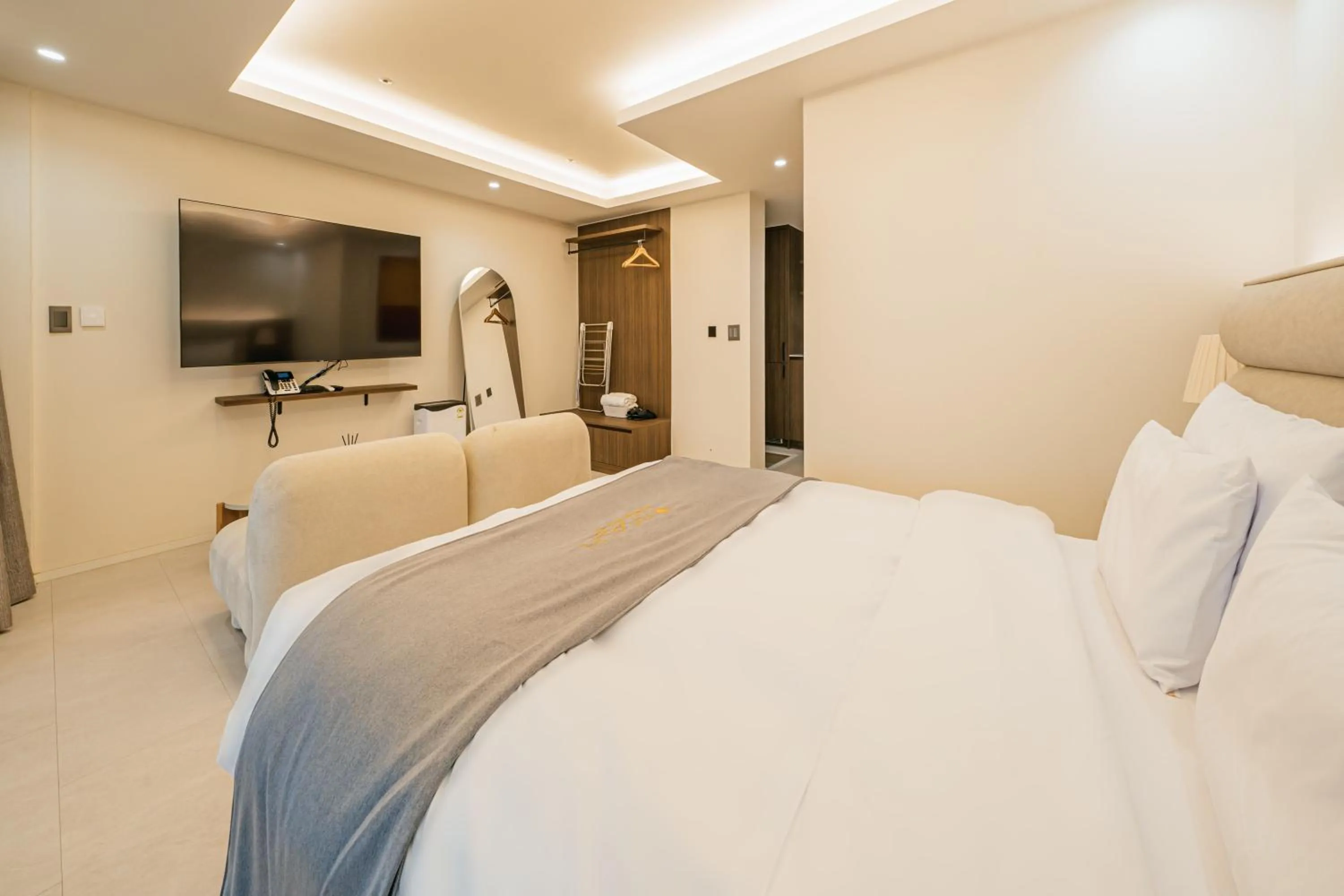 Bed in Haeilri Pool&SPA Hotel