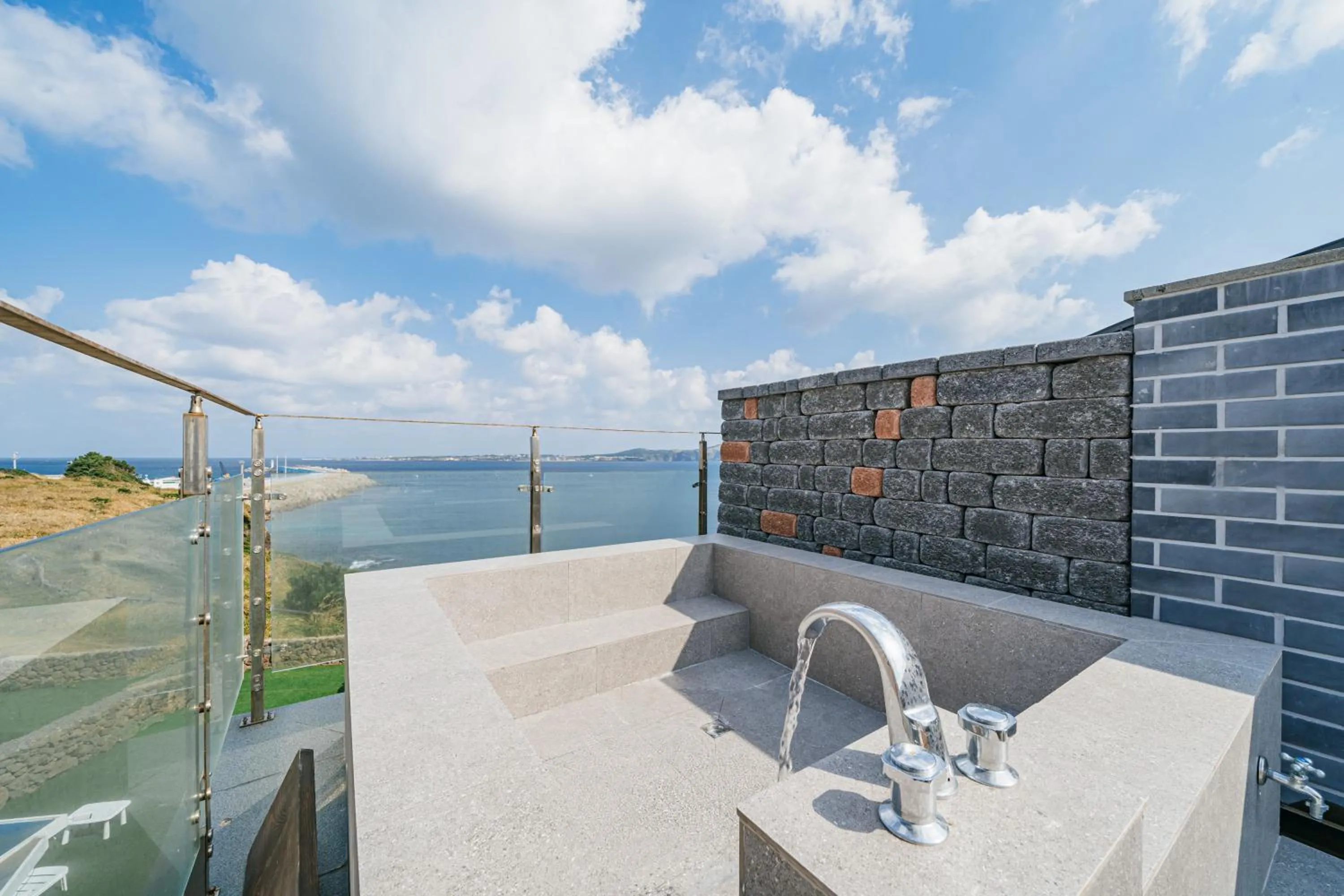 Haeilri Pool&SPA Hotel