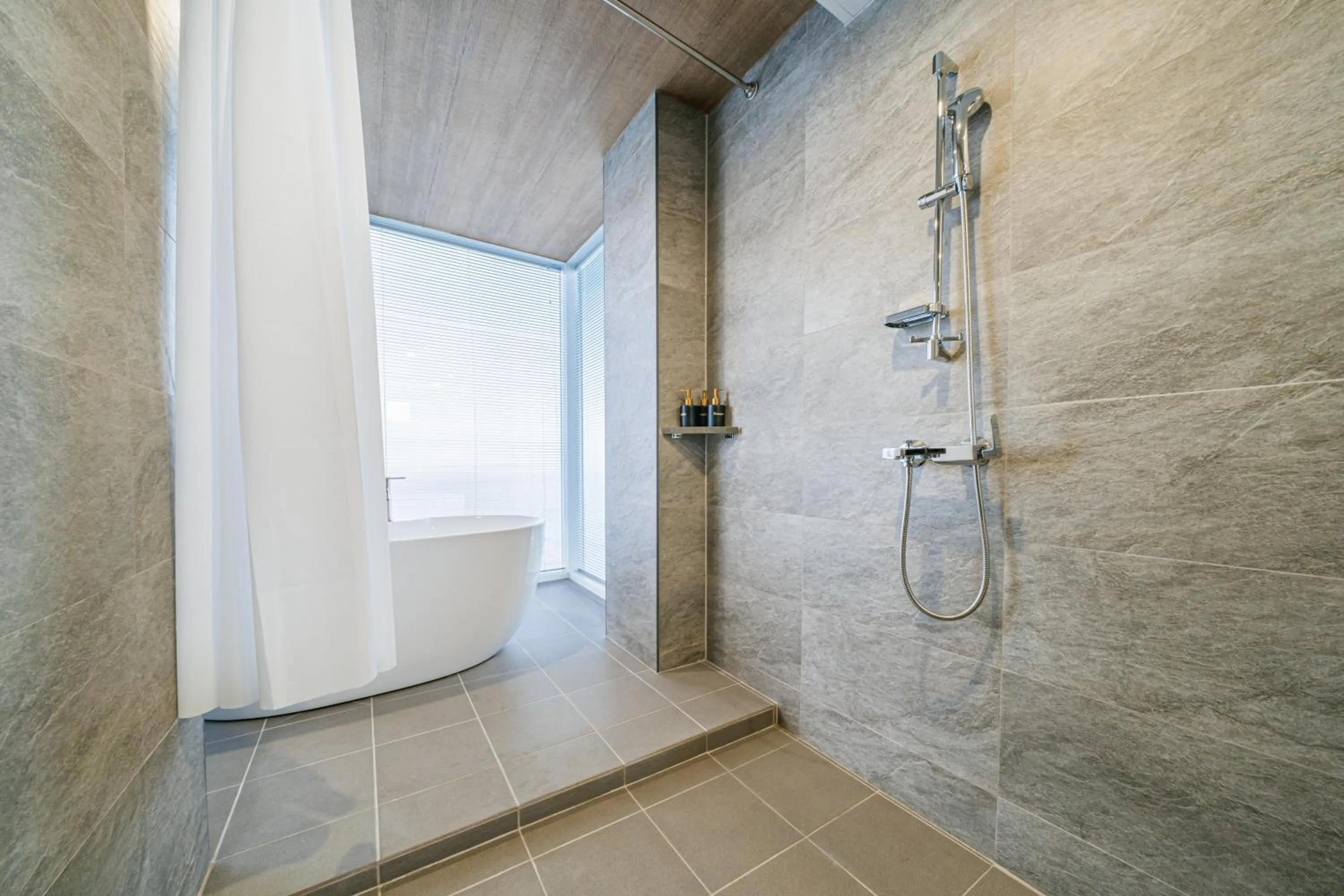 Haeilri Pool&SPA Hotel