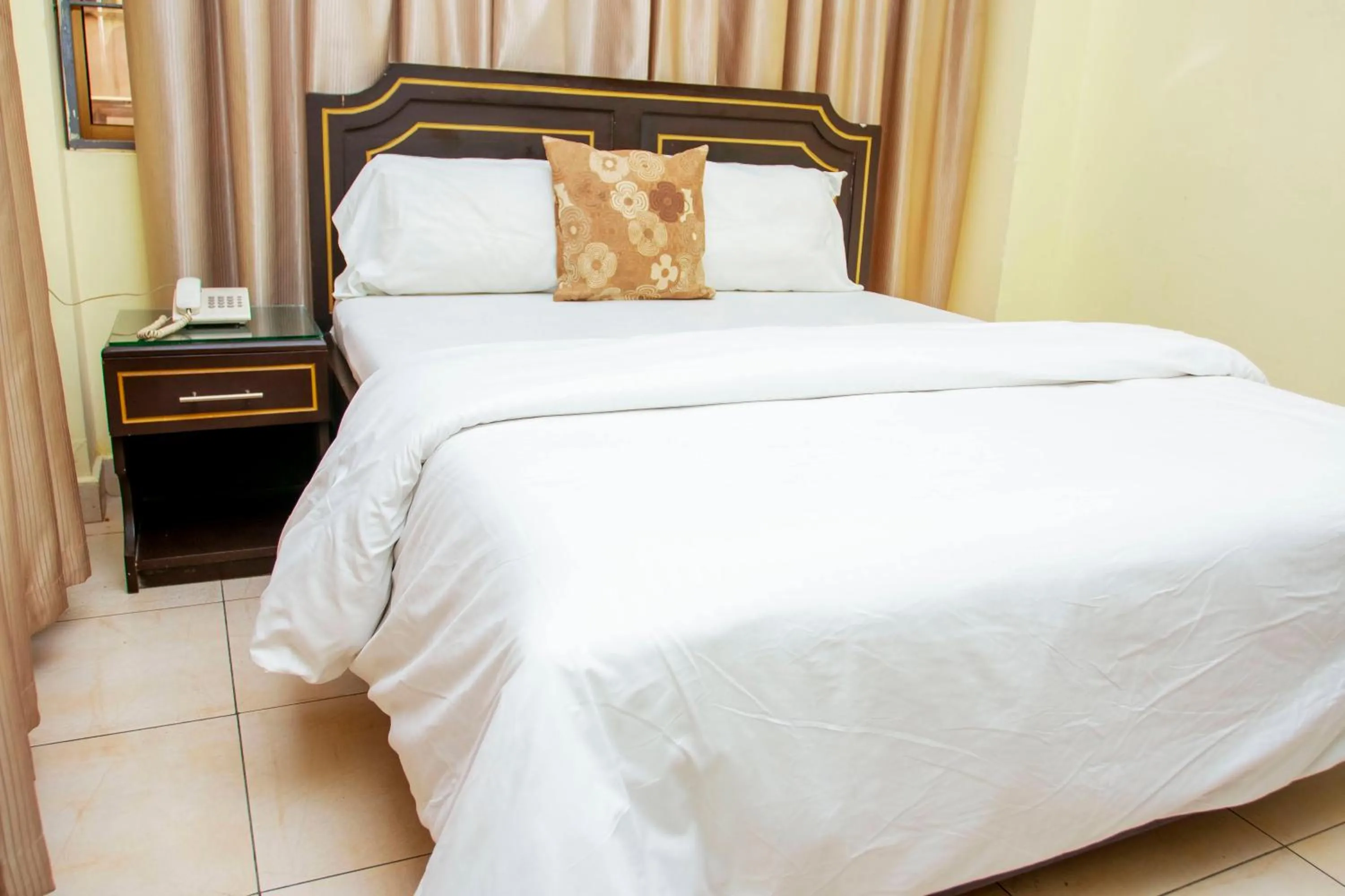 Bed in Sleep Inn Hotel - Kariakoo