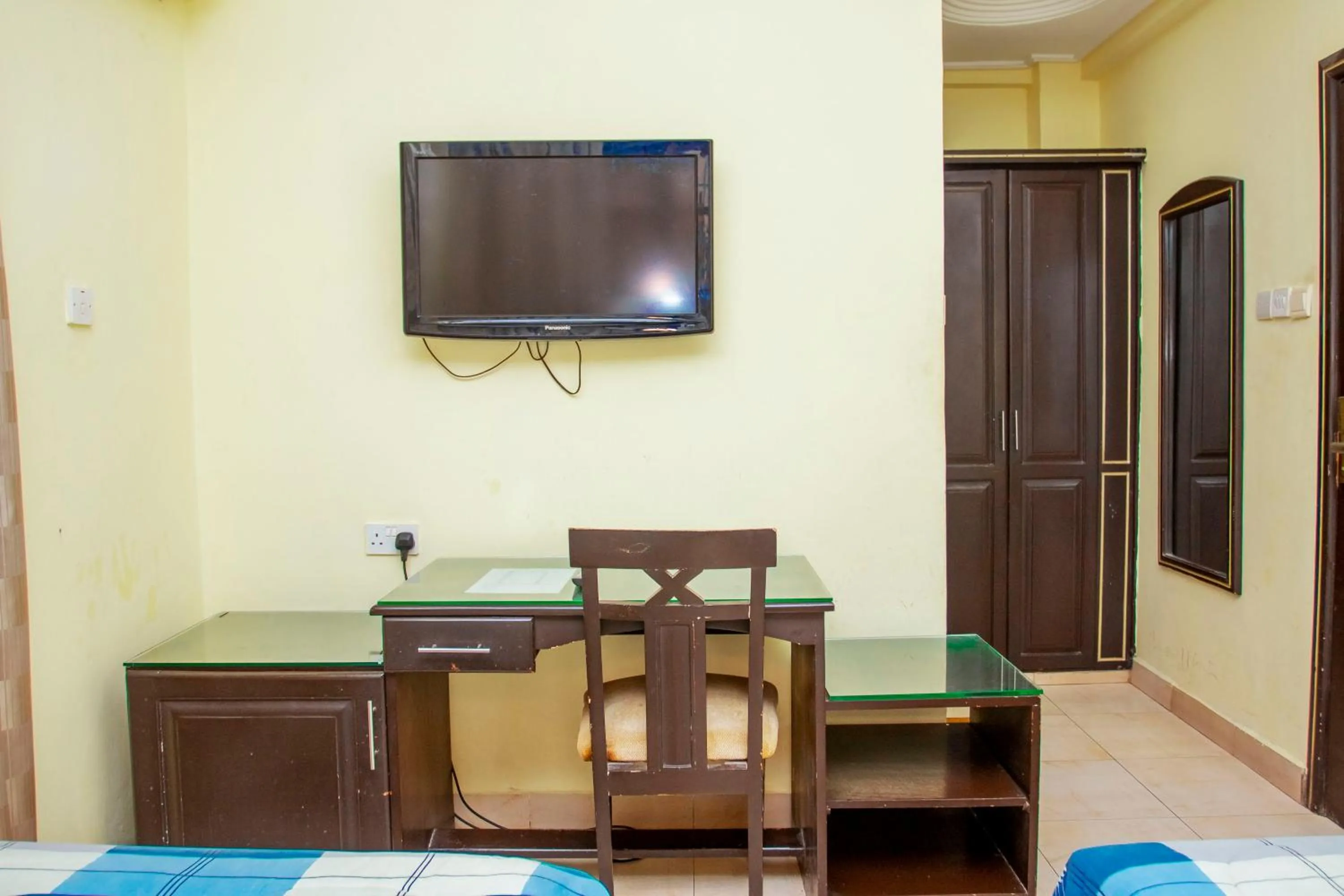 Bed in Sleep Inn Hotel - Kariakoo