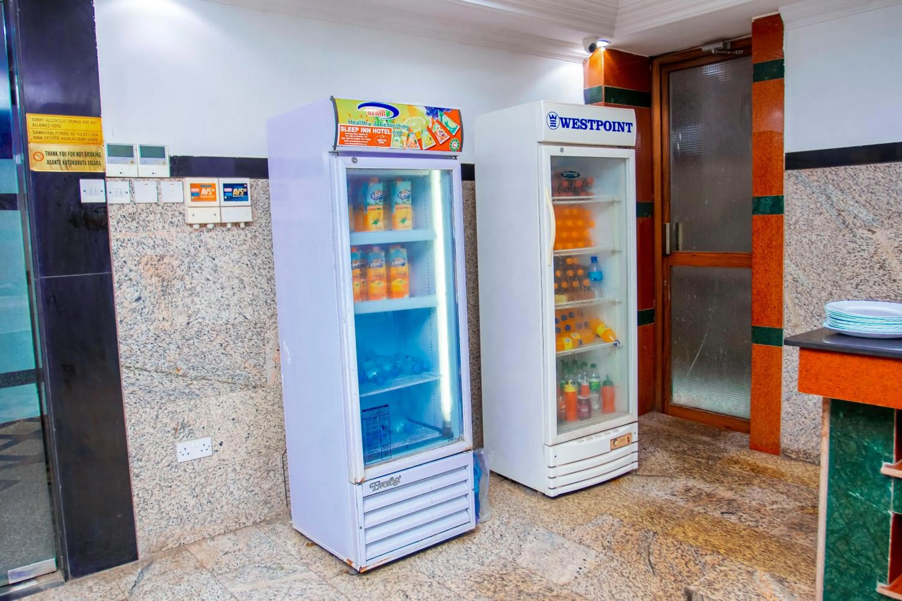 Restaurant/places to eat in Sleep Inn Hotel - Kariakoo