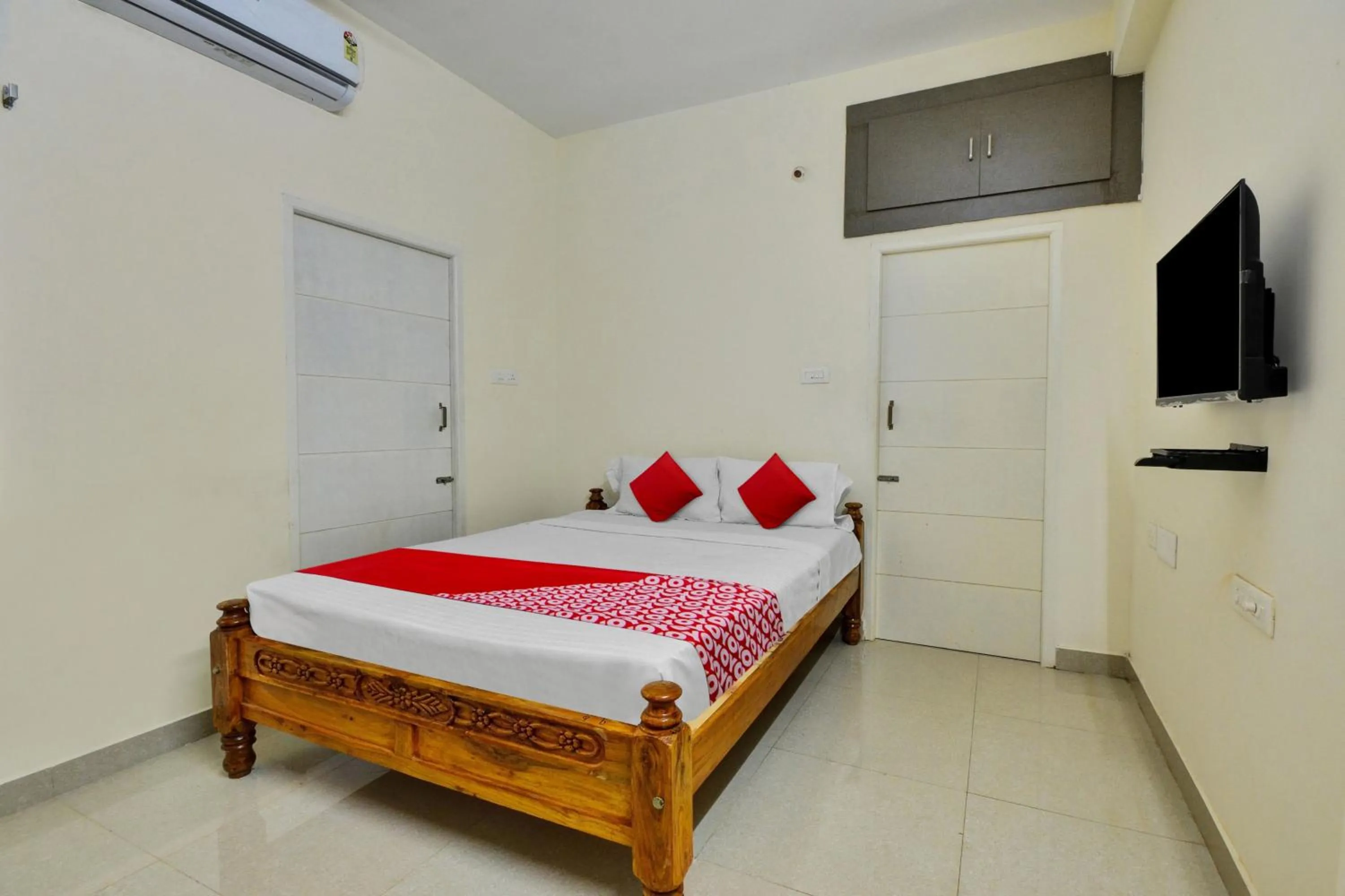 Bedroom, Bed in Hotel O Hotel Snowdrop