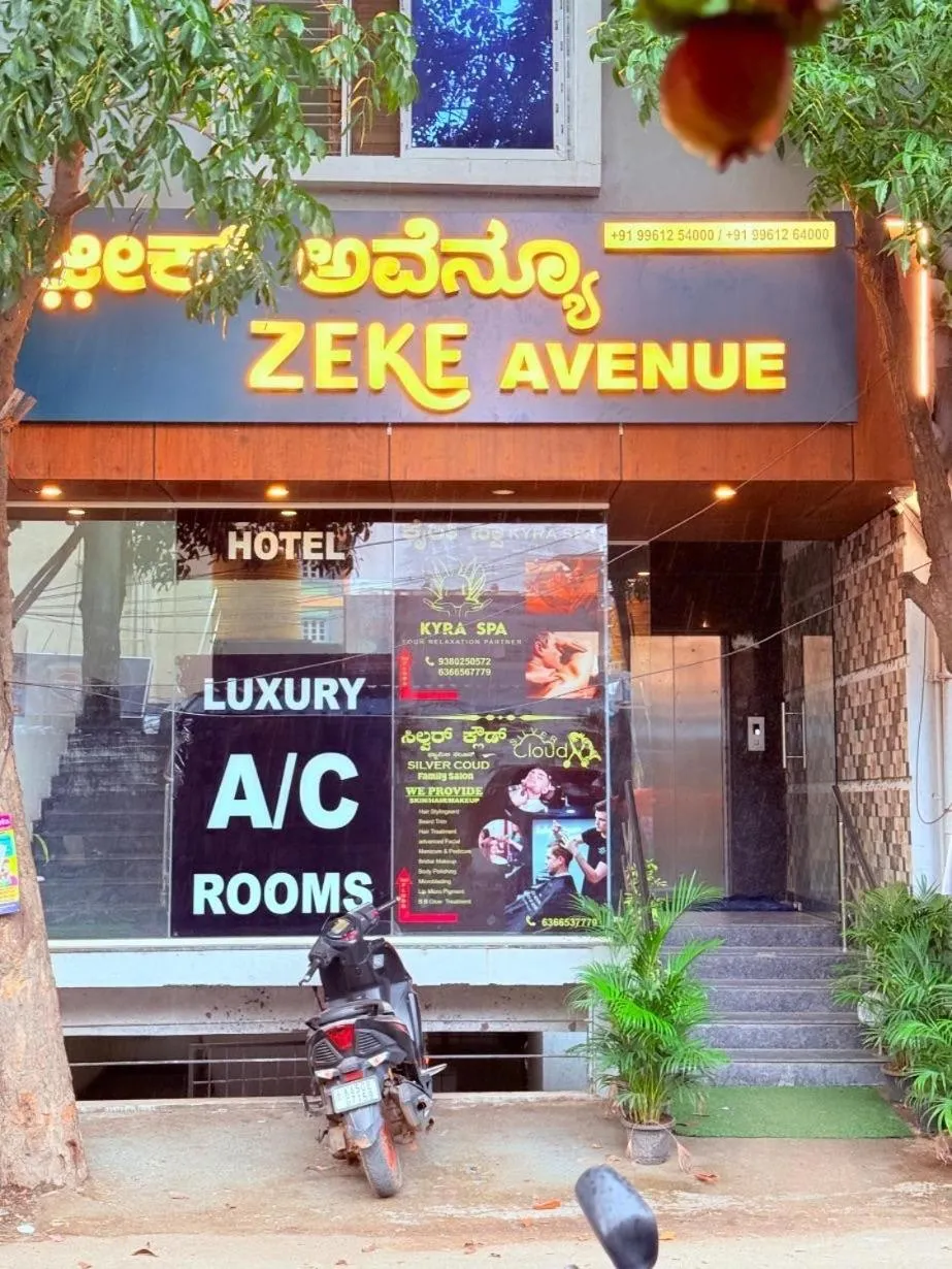 Hotel Zeke Avenue