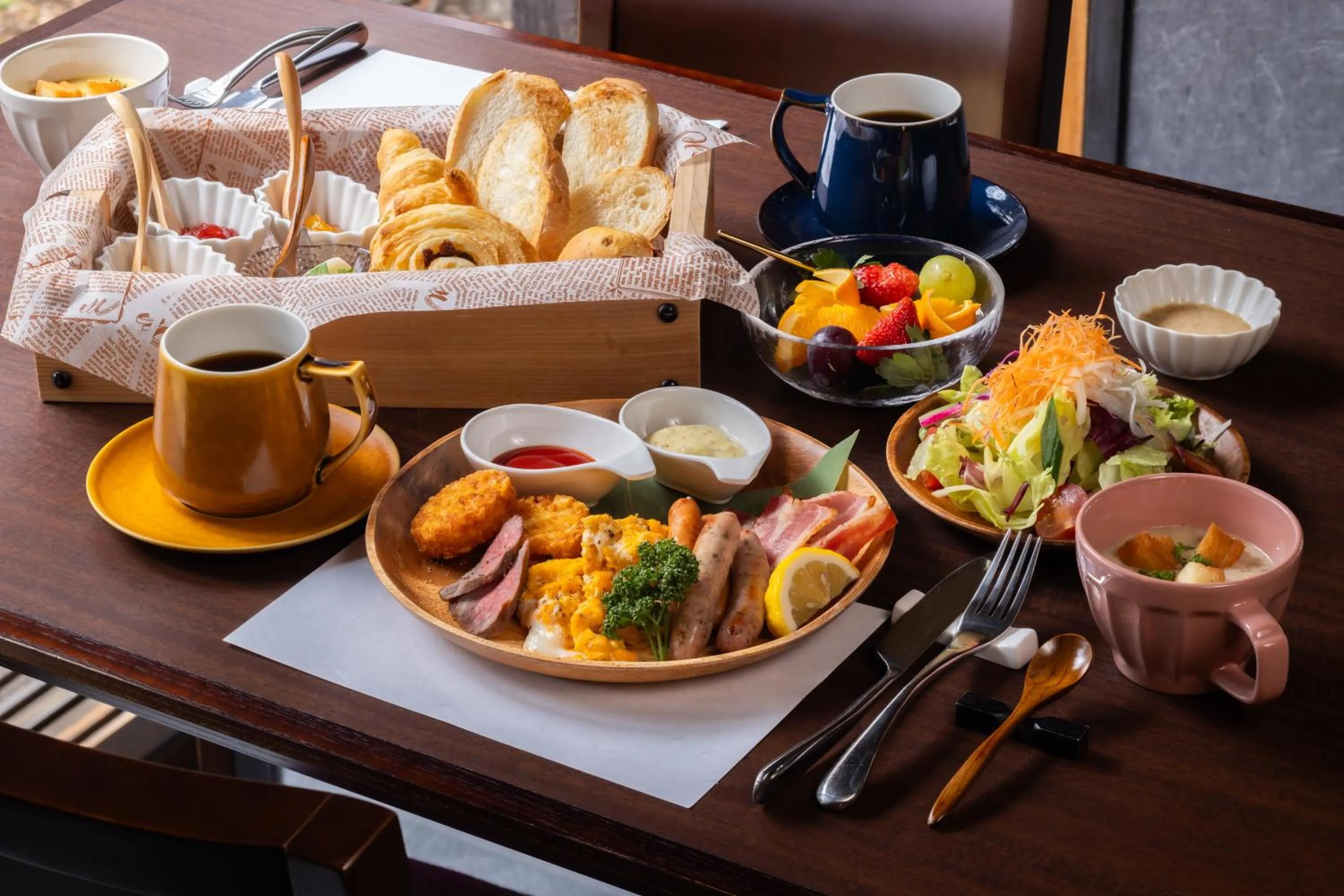 Restaurant/places to eat in Hotarutei Villas