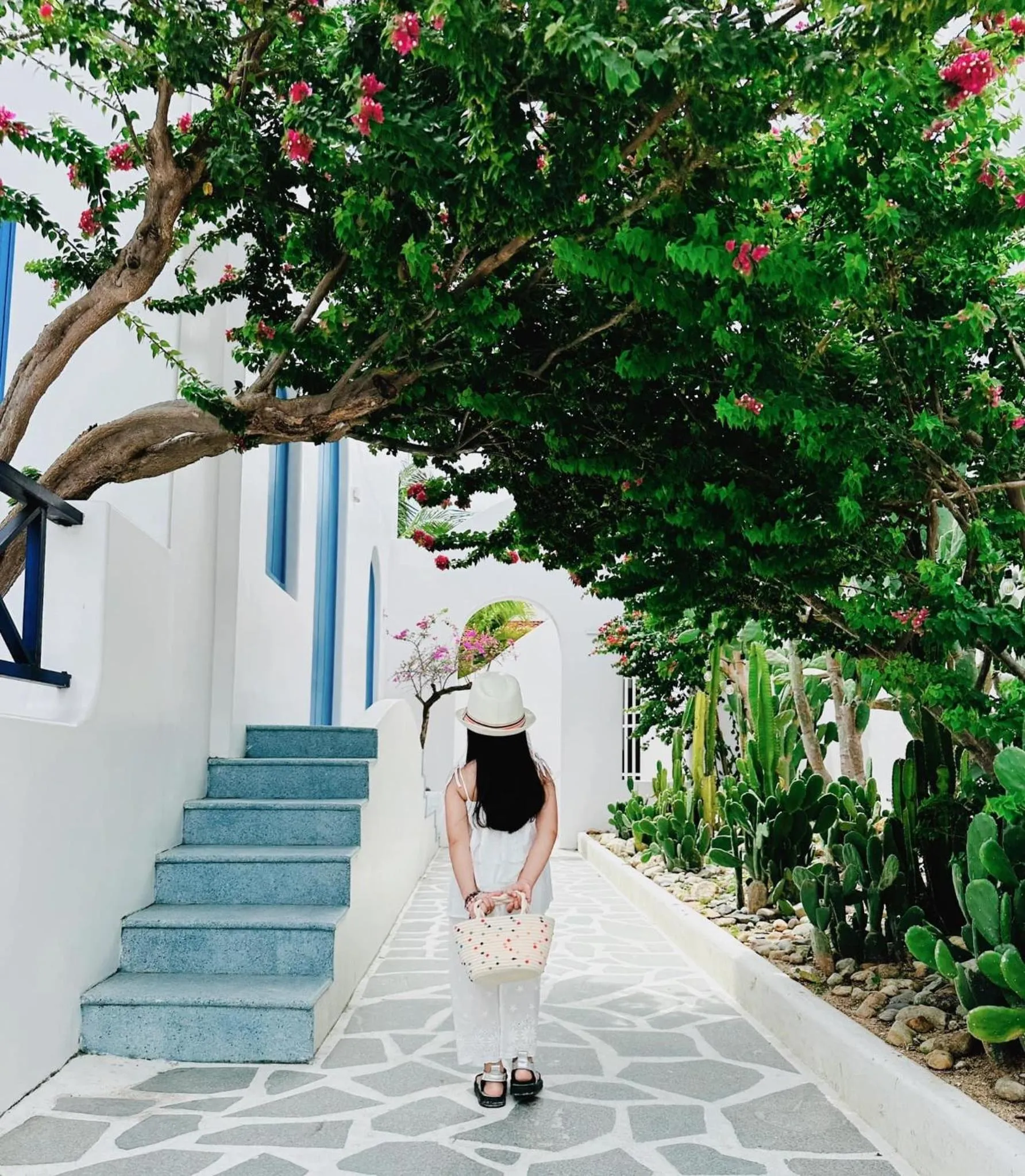 Day in Santorini Villa Cam Ranh