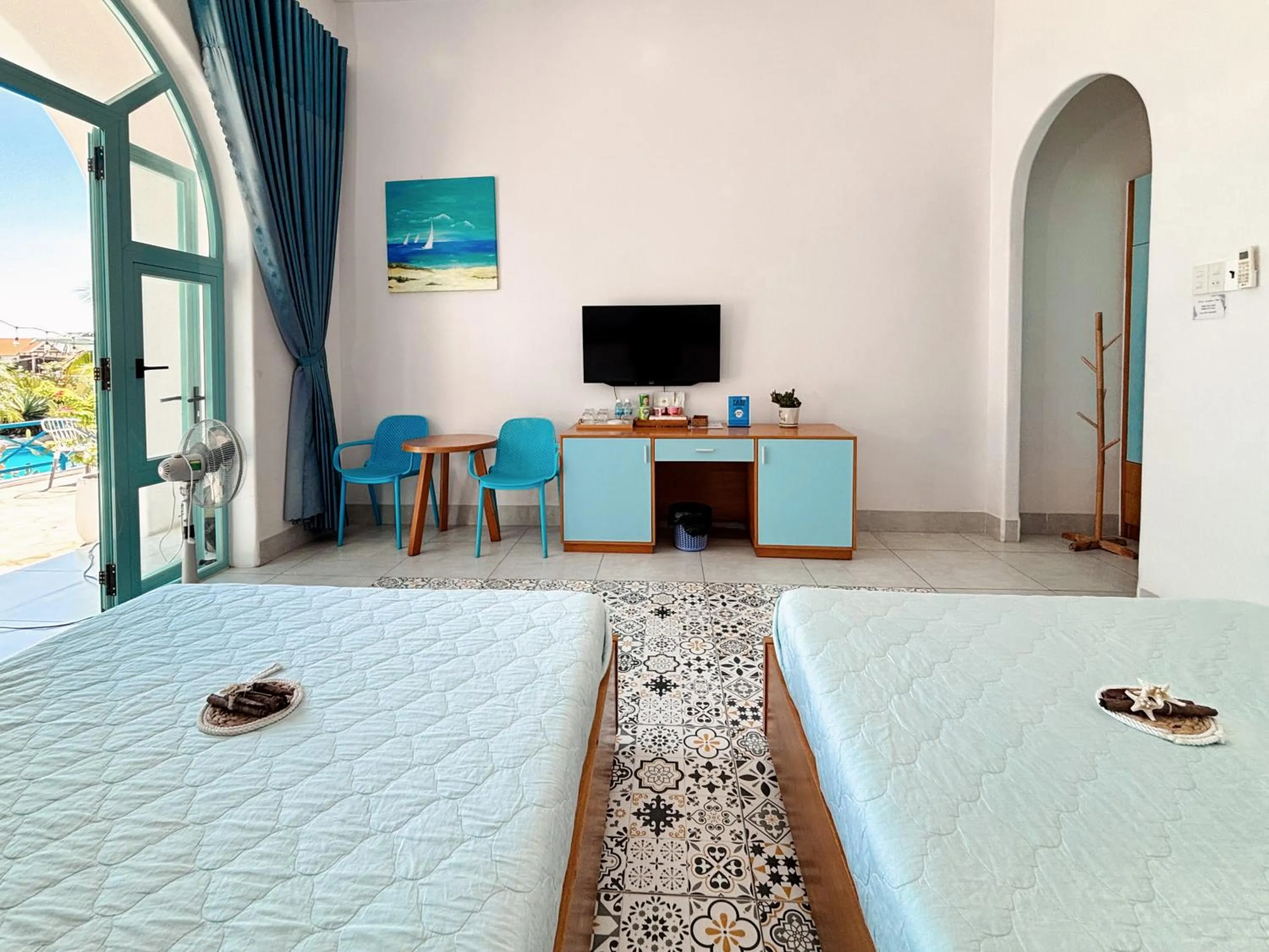 Living room, Bed in Santorini Villa Cam Ranh