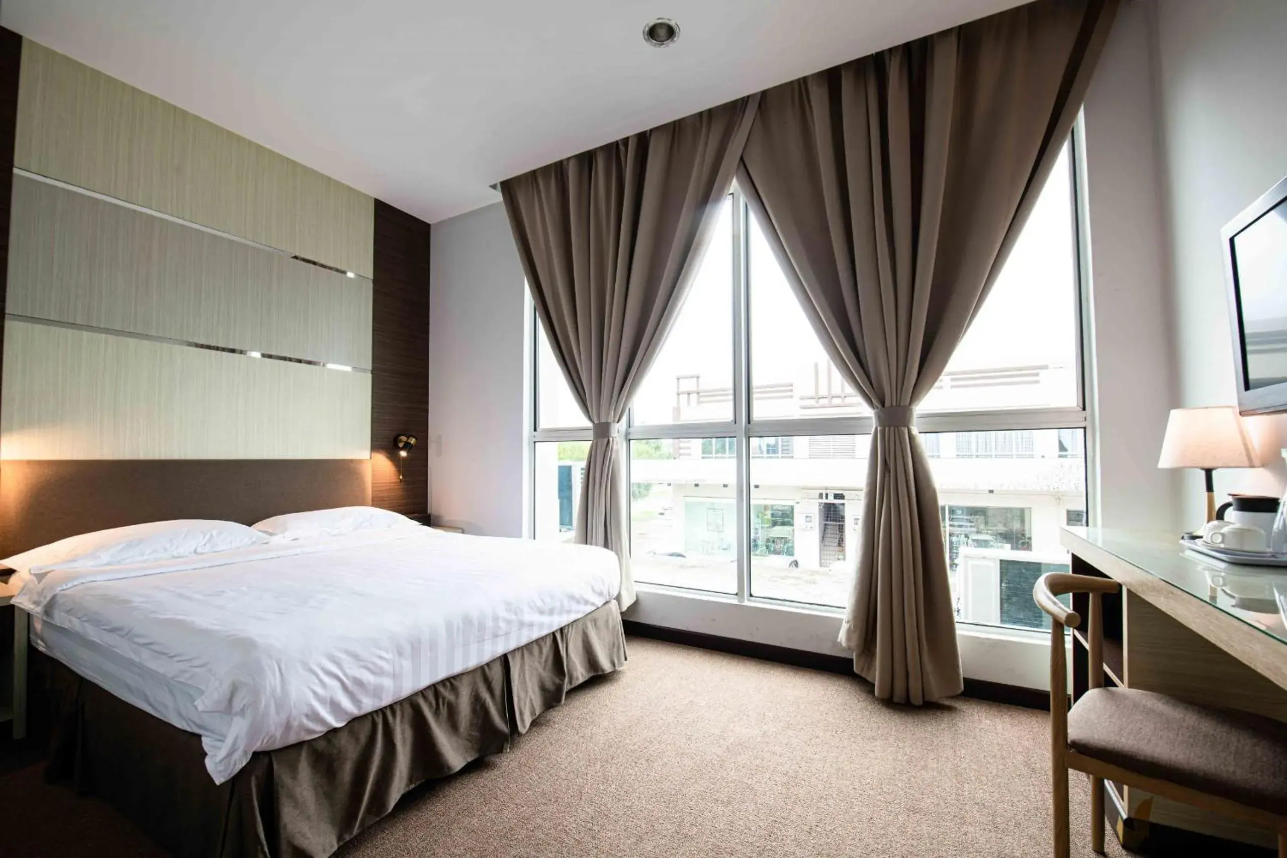 Deluxe Queen Room in Hotel Meliden Deluxe Queen Room in Hotel Meliden