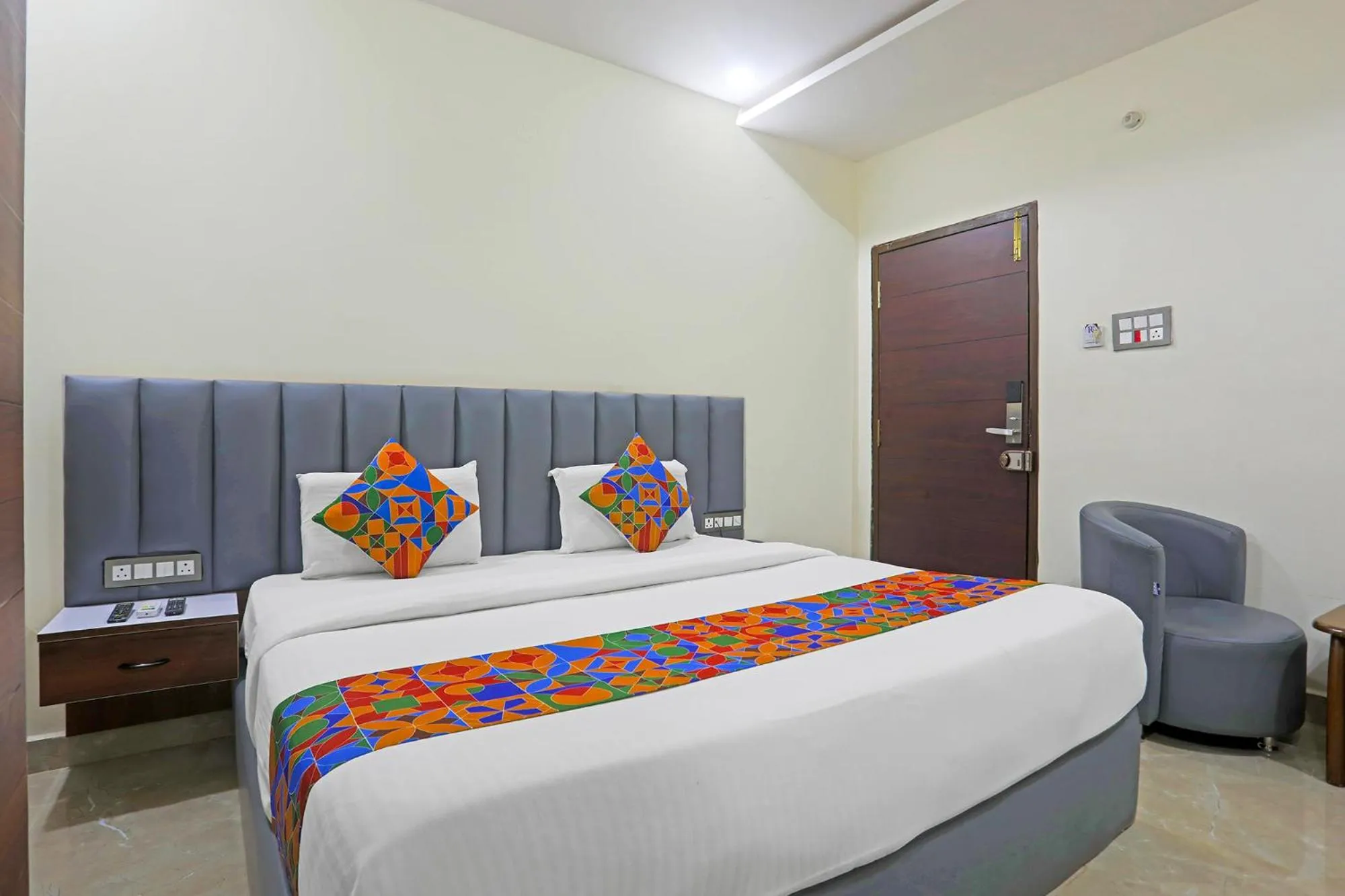 Bed in FabHotel RR Residency I - Nr Khammam Bus Stand