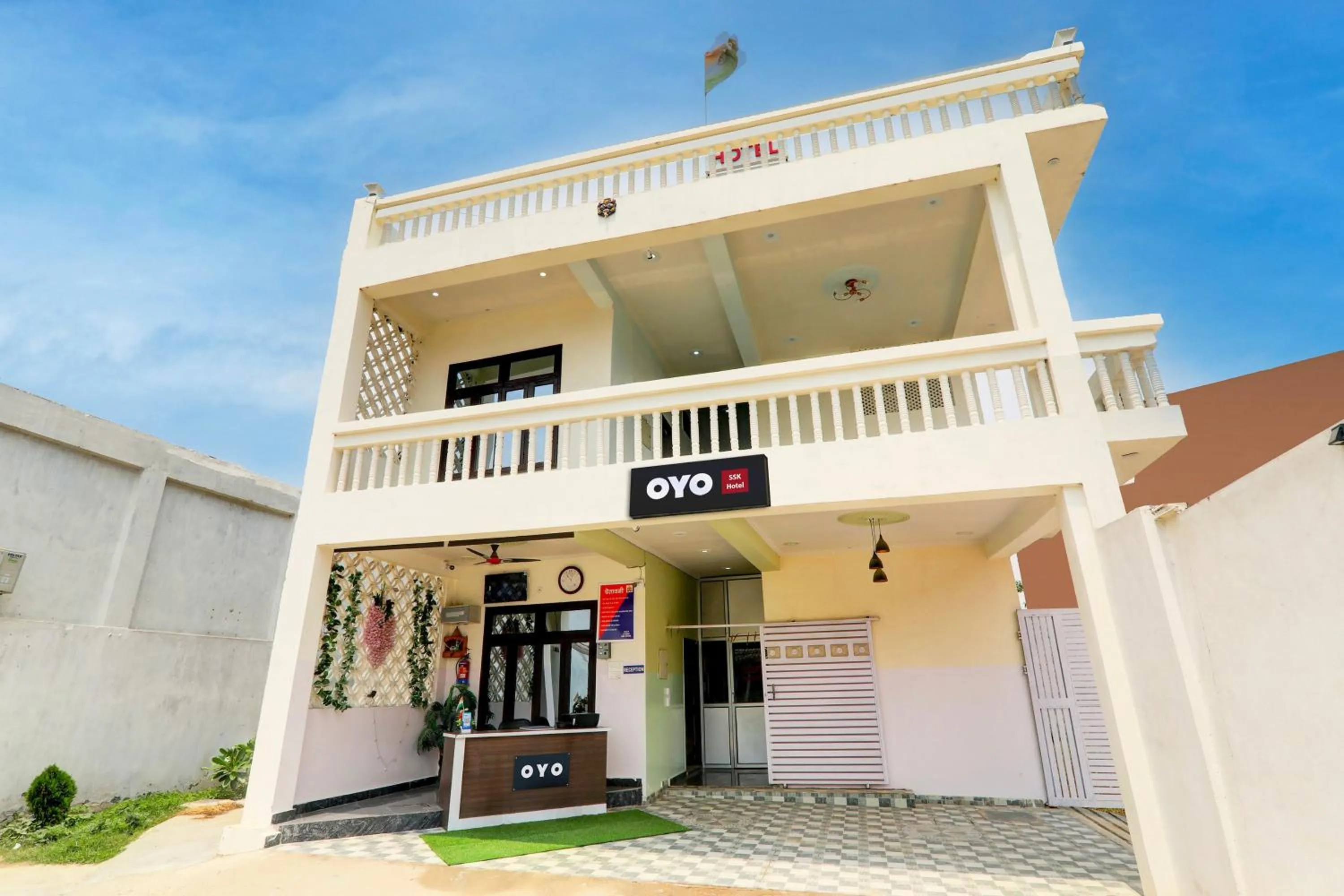 Facade/entrance in Super Hotel O SSK Hotel