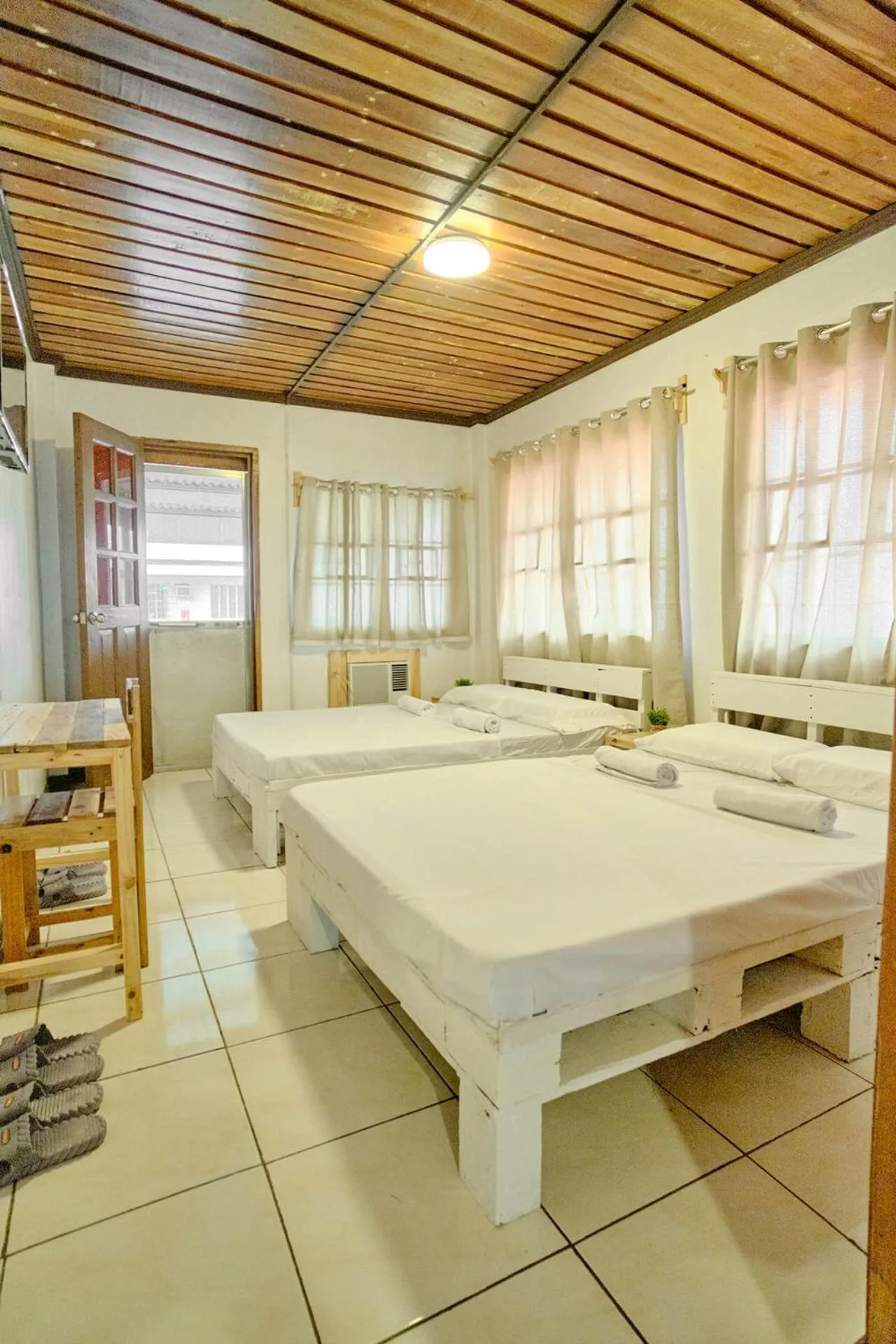 Bed in Pallet Homes - Ledesco